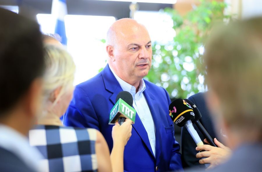 Κώστας Τσιάρας