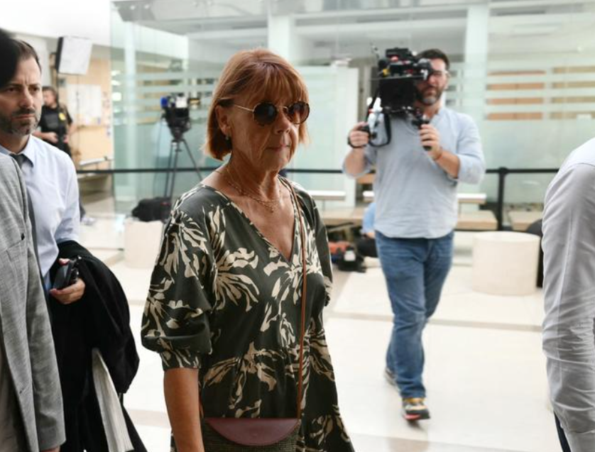 Γαλλία: Ένοχος δήλωσε ο 71χρονος σύζυγος της Ζιζέλ για τον βιασμό της, ακόμη 14 παραδέχτηκαν την ενοχή τους – Τραγικές φιγούρες τα παιδιά τους στο δικαστήριο