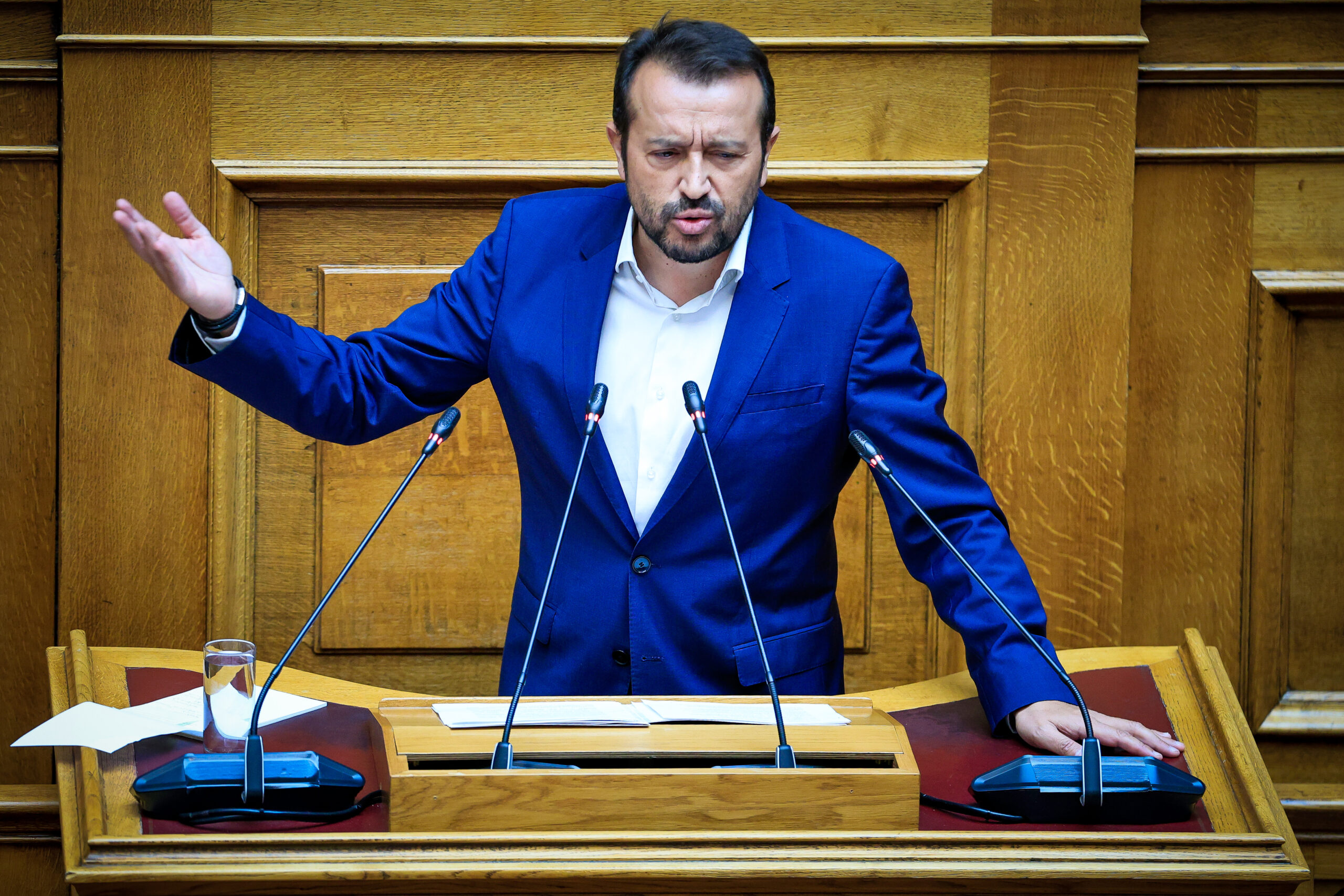 Νίκος Παππάς από Βουλή: «Η χώρα βιώνει τραγικά γεγονότα και ο κ. Μητσοτάκης δεν βρήκε μια κουβέντα για να πει»