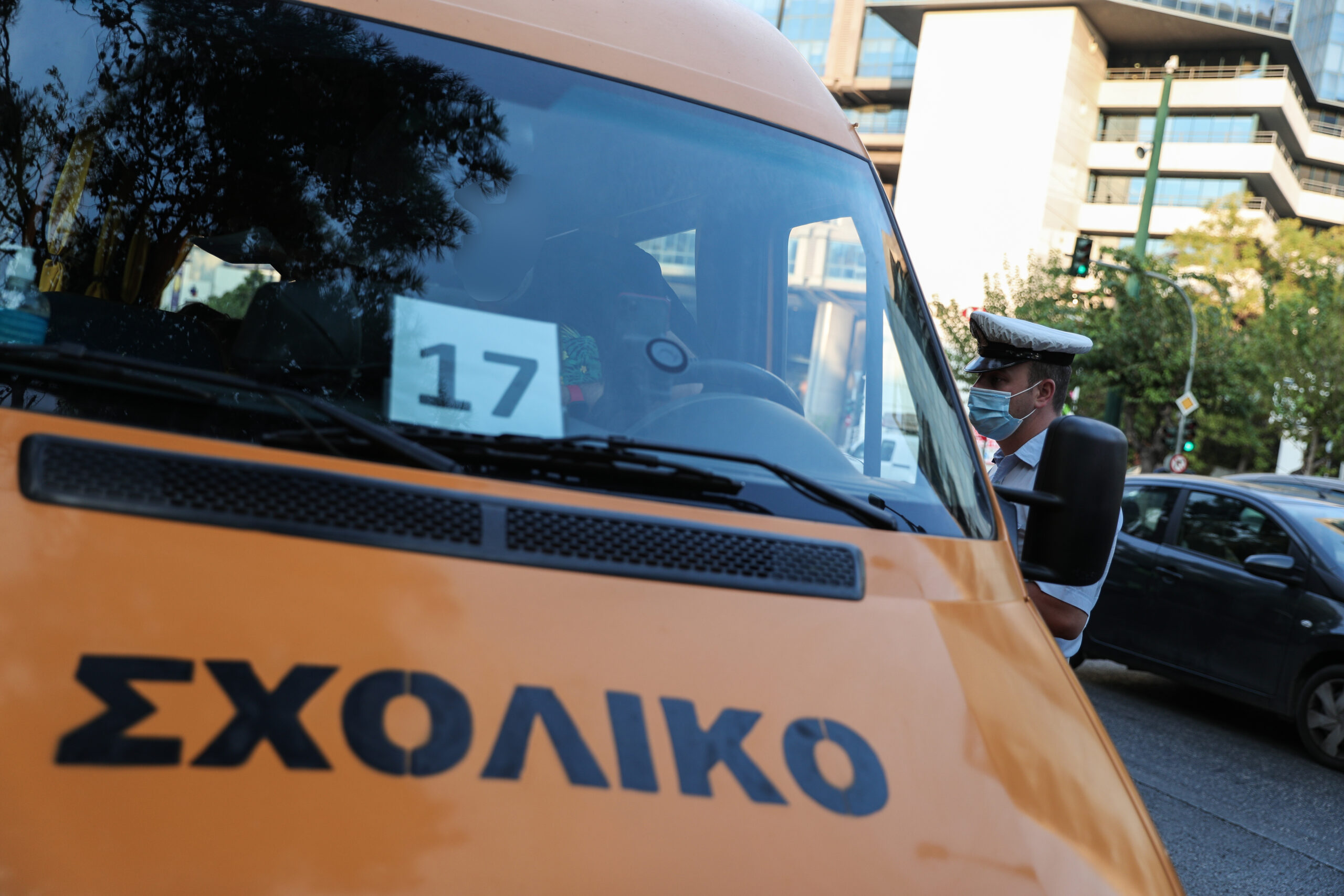 Θεσσαλονίκη: Οδηγούσε σχολικό λεωφορείο με μαθητές χωρίς επαγγελματικό δίπλωμα