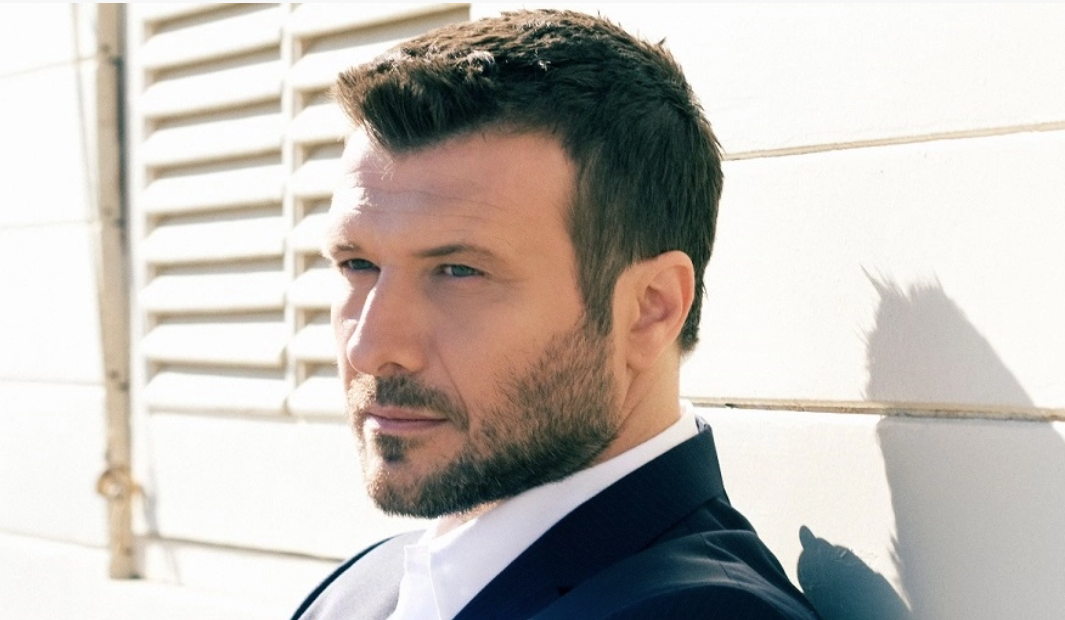 Γιάννης Πλούταρχος