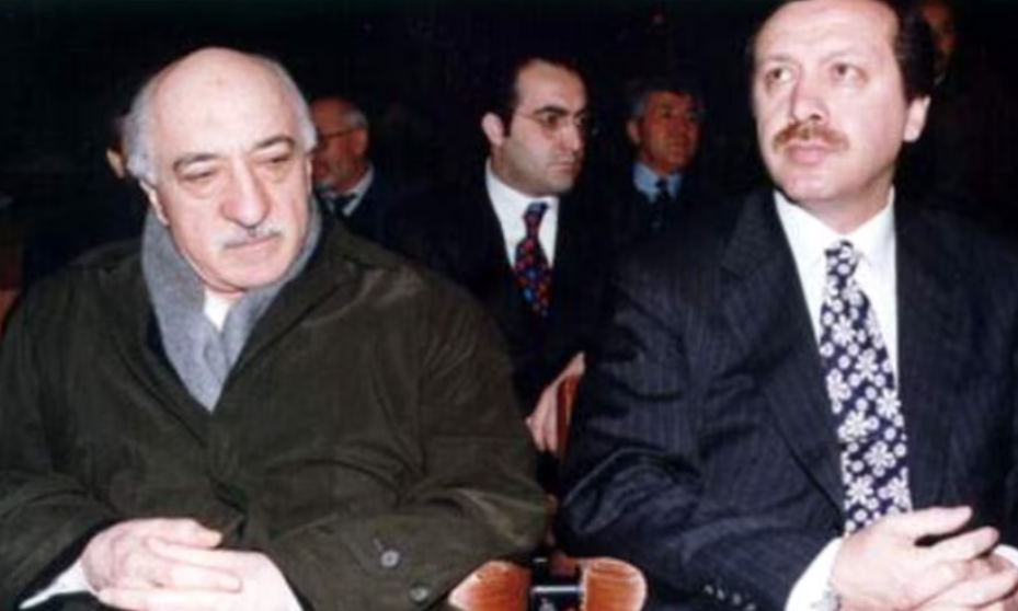 Φετουλάχ Γκιουλέν: Ο σύμμαχος του Ερντογάν που έγινε ο αιώνιος.. εχθρός του – Οι κατηγορίες για απόπειρα πραξικοπήματος και η τύχη της FETO
