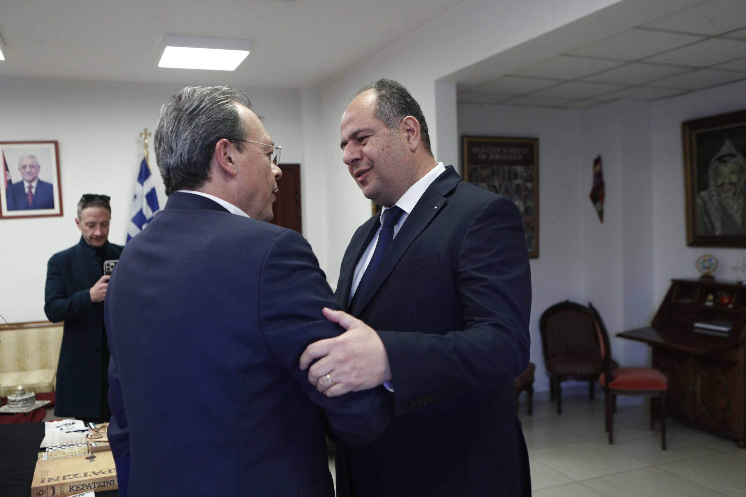 Συνάντηση Σωκράτη Φάμελλου με τον πρέσβη της Παλαιστίνης Γιουσέφ Ντορχόμ