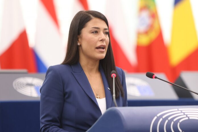 Αφροδίτη Λατινοπούλου