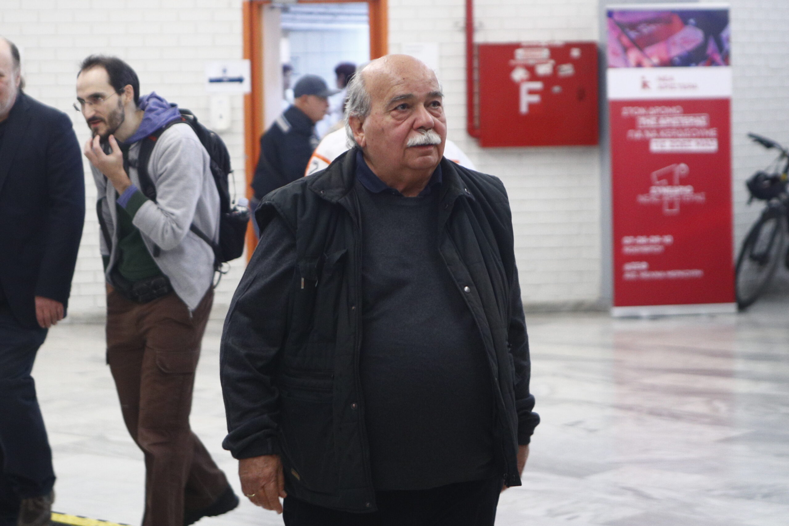 Βούτσης: Καμία σχέση του αστυνομικού της Βουλής με τον ΣΥΡΙΖΑ