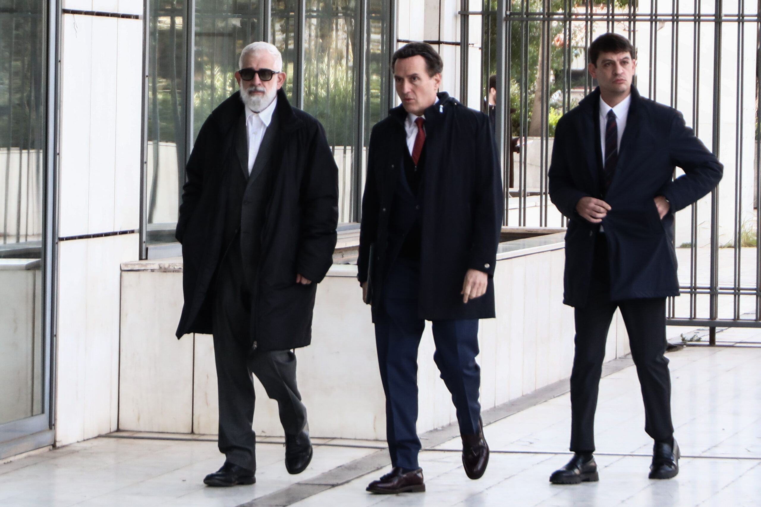 Πέτρος Φιλιππίδης: Δικάζεται στο Εφετείο – Παρούσες η Εβελίνα Παπούλια και η σύζυγός του