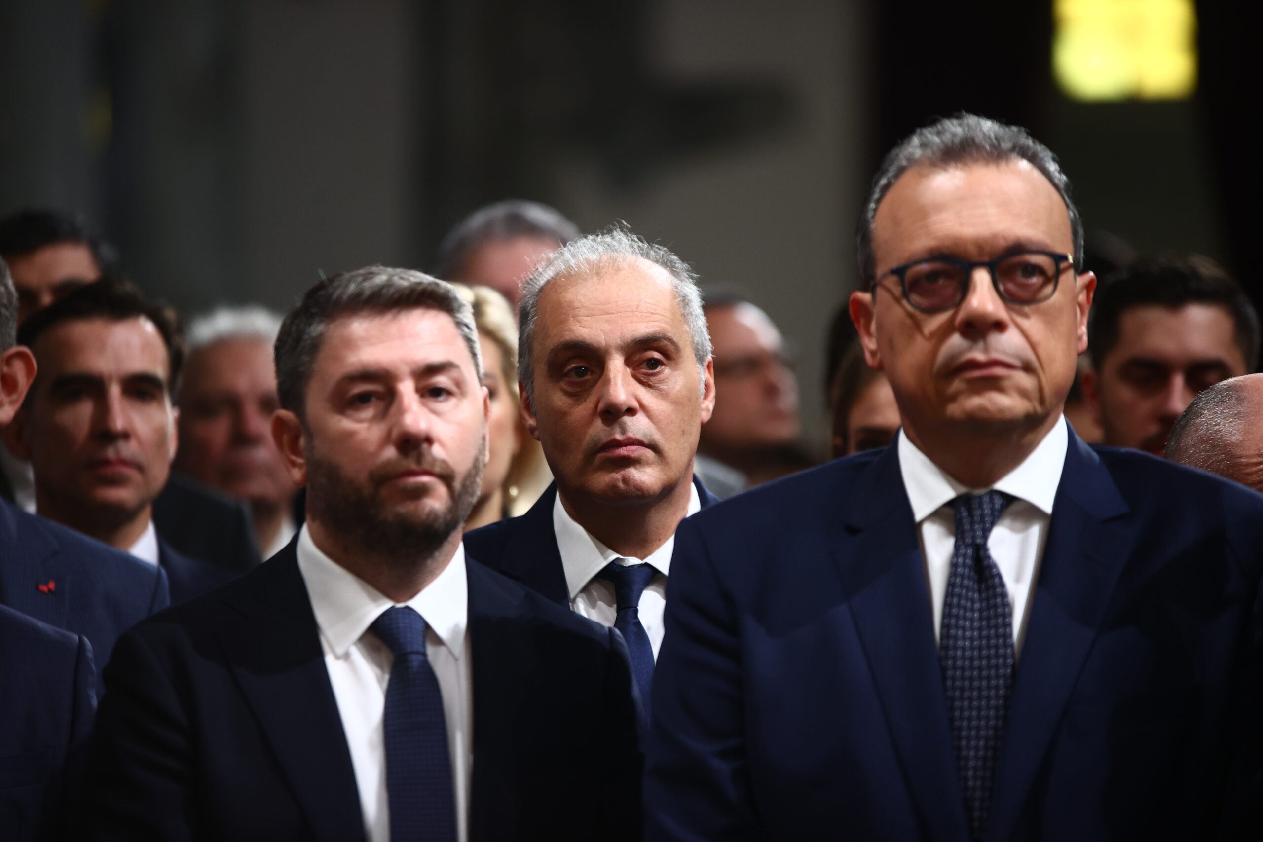 Τα νέα στοιχεία των πορισμάτων για τα Τέμπη έφεραν επικοινωνία Ανδρουλάκη – Φάμελλου για πρόταση δυσπιστίας κατά της κυβέρνησης