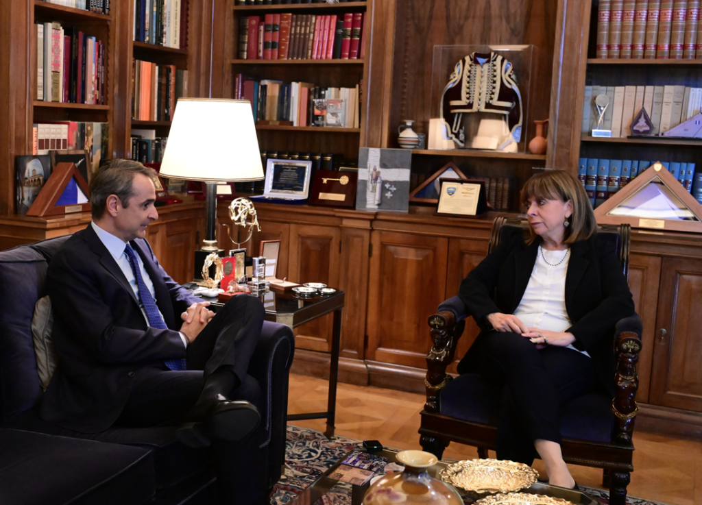 Συνάντηση Μητσοτάκη-Σακελλαροπούλου