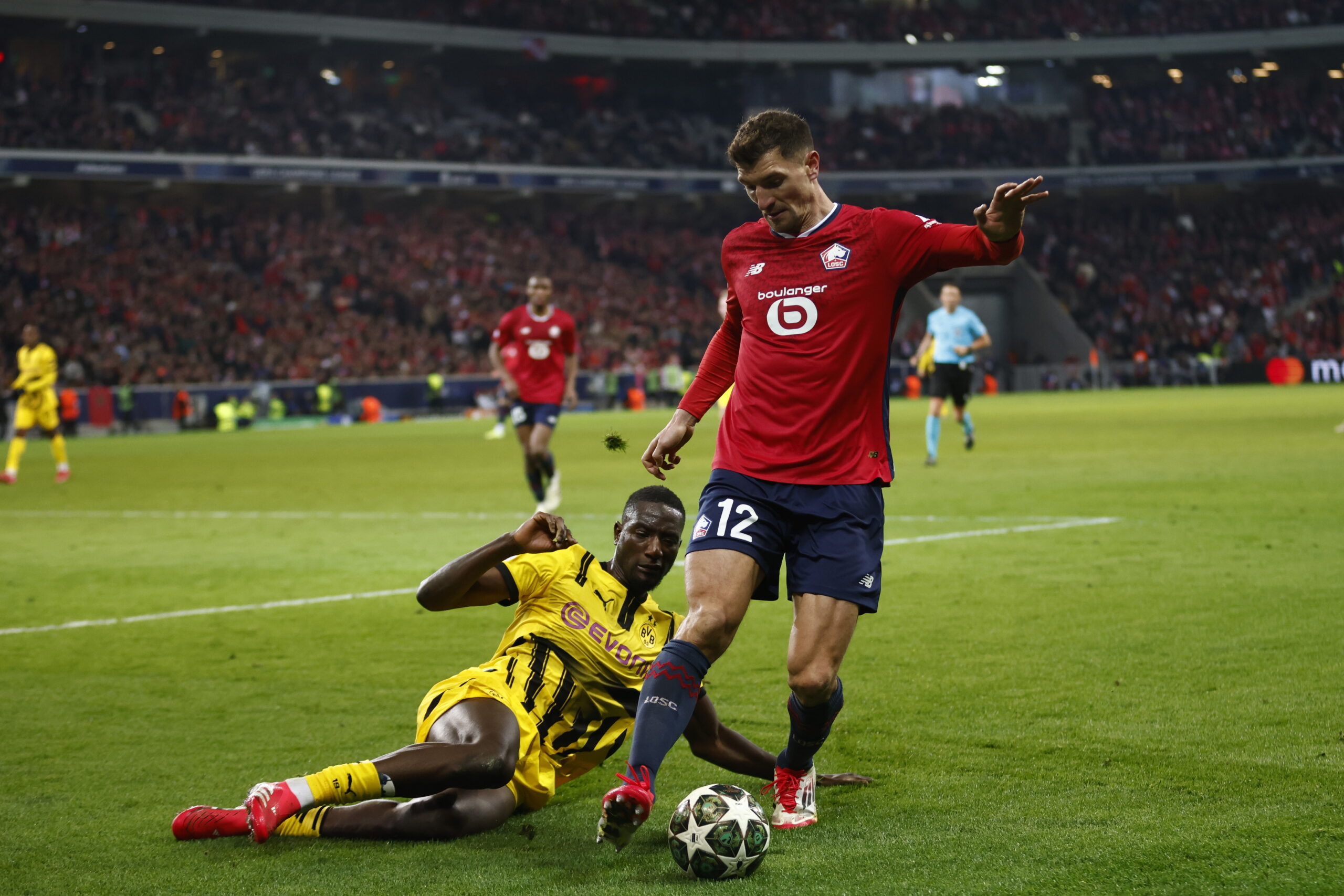 Champions League: Η Ντόρτμουντ επικράτησε της Λιλ με 2-1 και έκλεισε ραντεβού για τα προημιτελικά