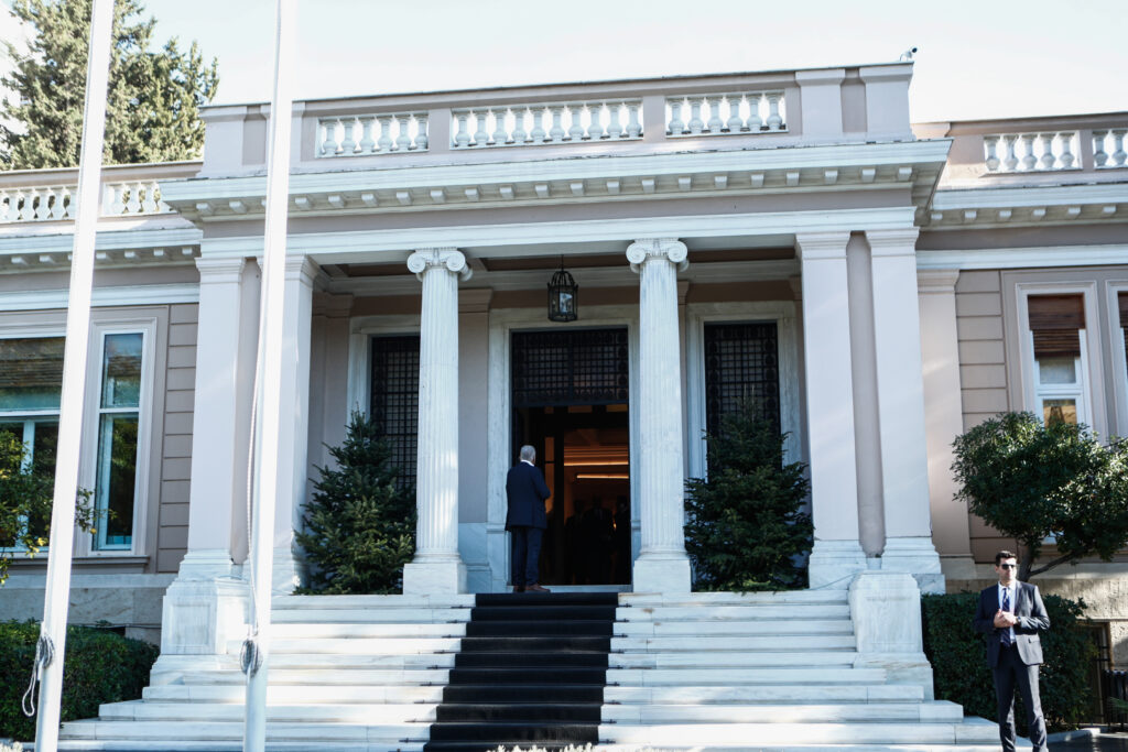 Κυβερνητικές Πηγές