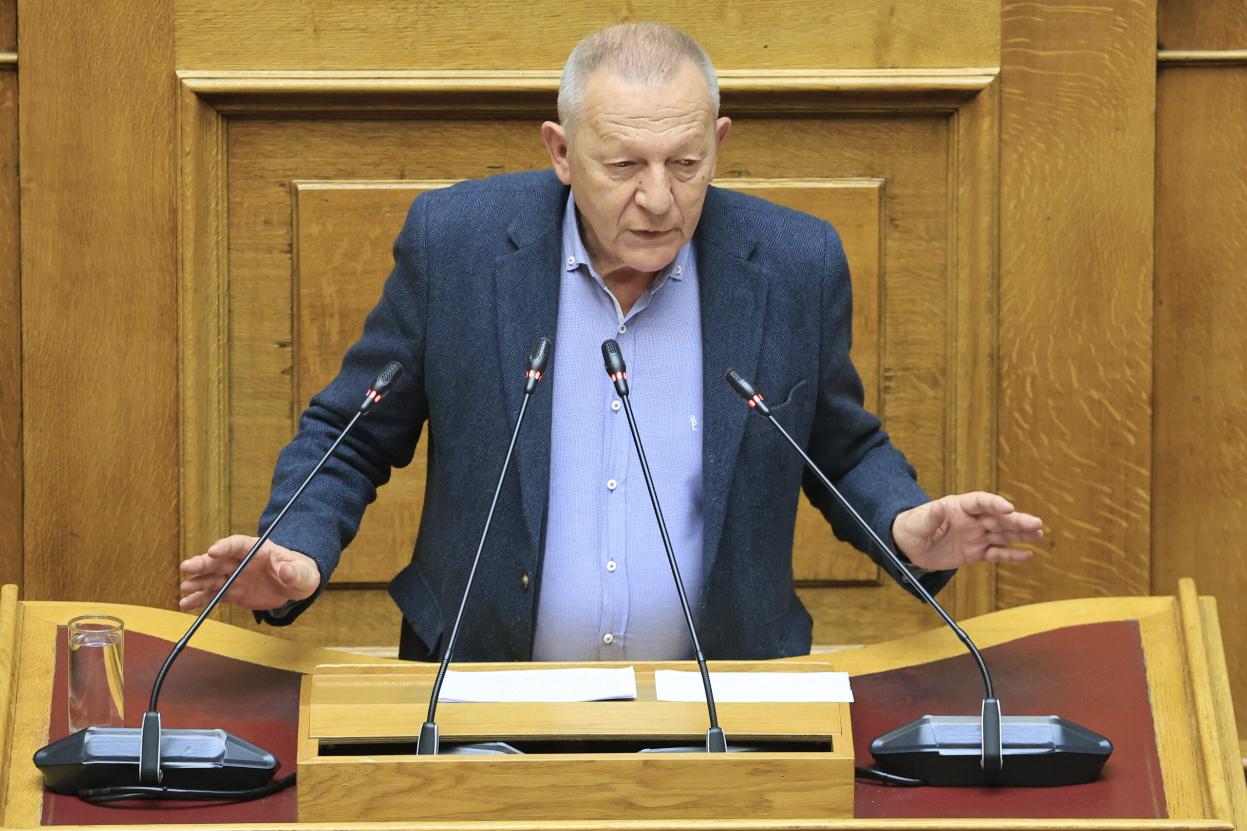 Θανάσης Παφίλης