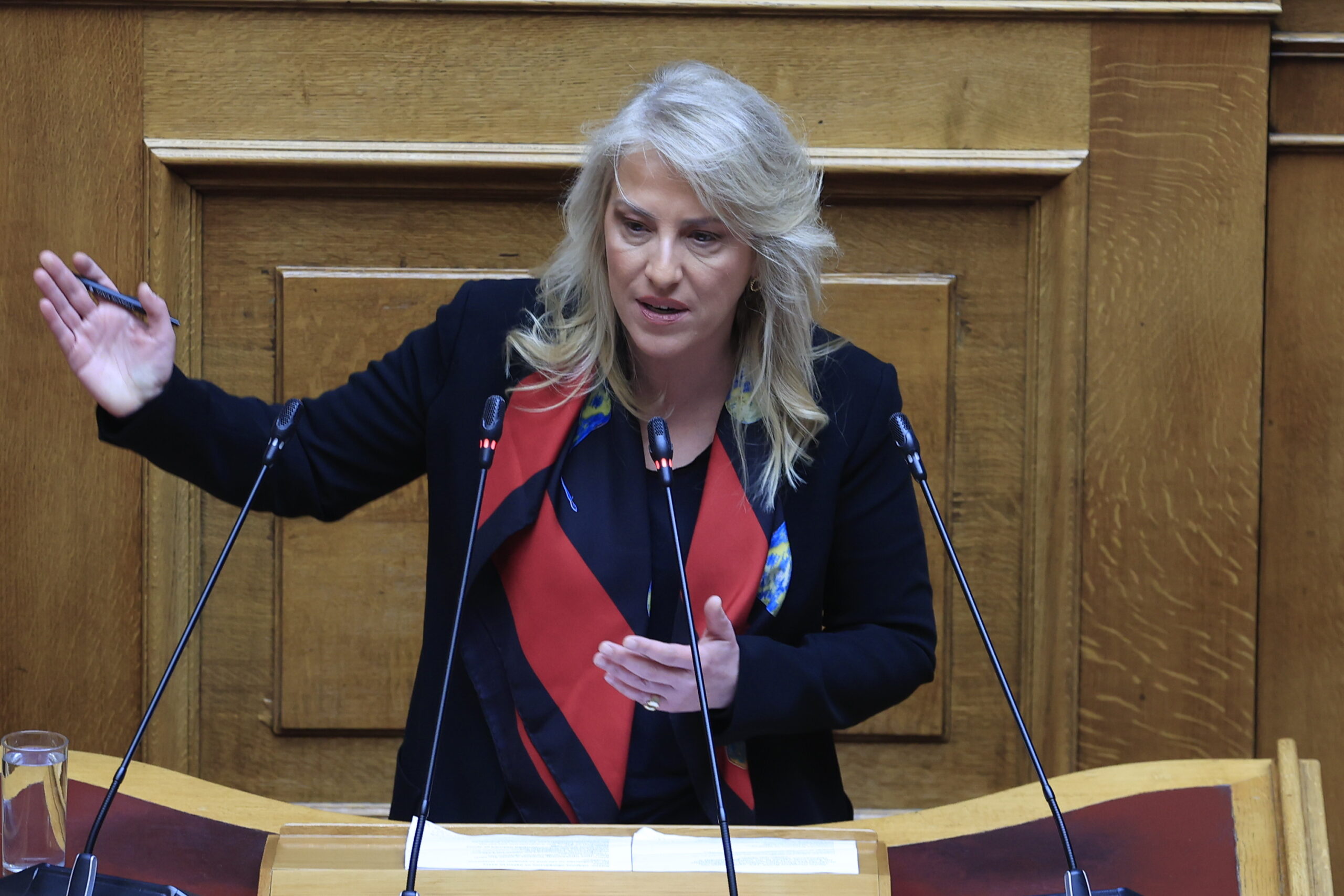 Ρένα Δούρου