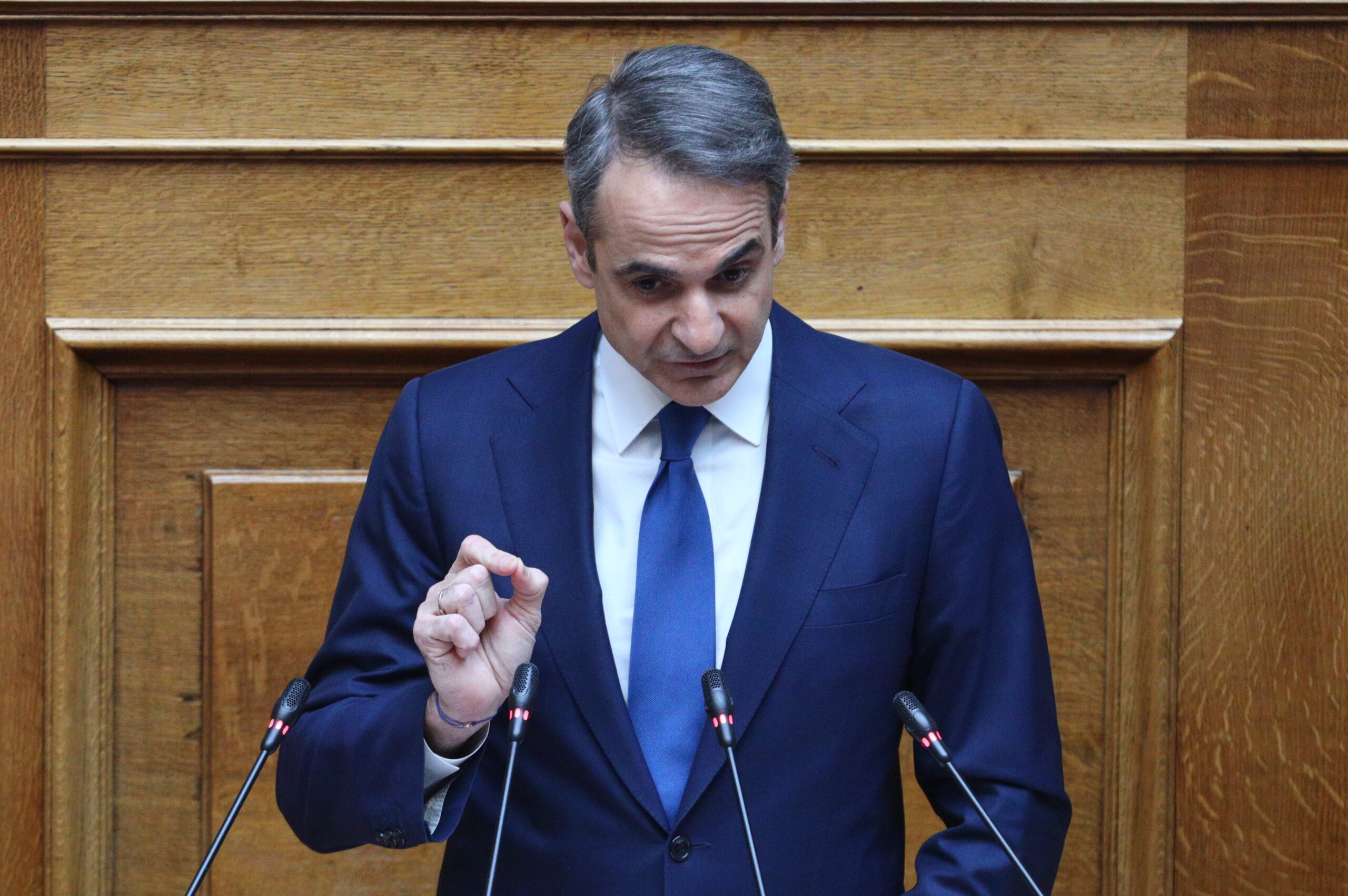 Μητσοτάκης: «Δεν θα το βάλουμε κάτω, θα κριθούμε το 2027» – «Πρόταση δυσπιστίας από μια ετερόκλητη συμμαχία των πρόθυμων του μηδενισμού»