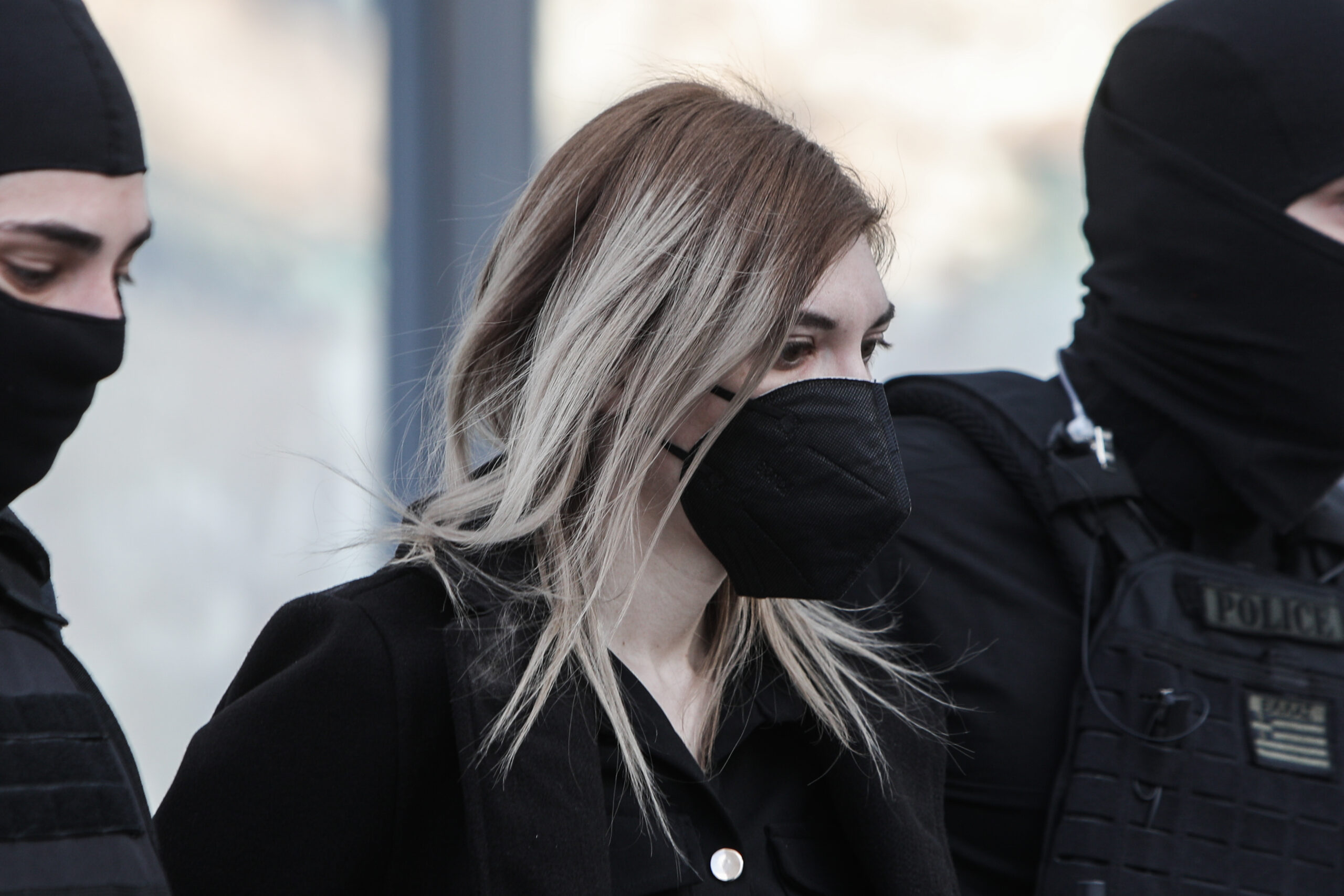 Σε αμόκ η Πισπιρίγκου μετά τα δις ισόβια: «Έβριζε τους δικαστές, βαρούσε τους τοίχους – Απειλούσε που την στέλνουν στη Θήβα» (Βίντεο)