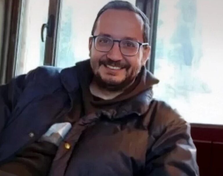 Βασίλης Καλογήρου