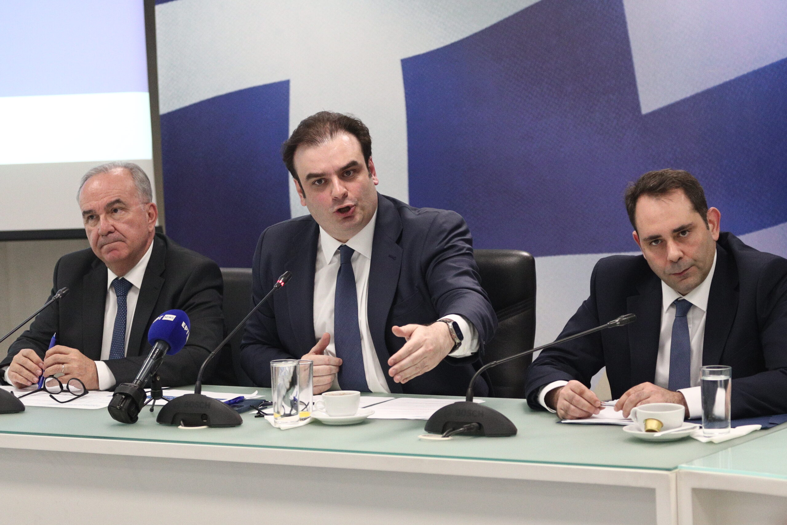 Πιερρακάκης – Η εξειδίκευση των παρεμβάσεων Μητσοτάκη – Πώς θα λαμβάνουν κάθε Νοέμβριο €250 οι συνταξιούχοι και έως €800 oι ενοικιαστές