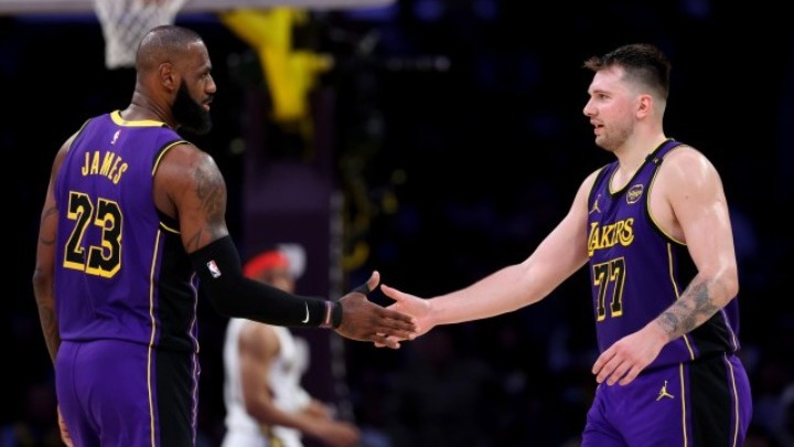 NBA: Ντόντσιτς και ΛεΜπρόν ηγέτες στη νίκη των Λέικερς με τους Πέλικανς