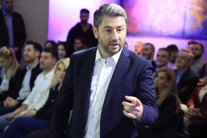 Ανδρουλάκης: «Με τη σφραγίδα του Πρωθυπουργού η Βουλή έγινε πλυντήριο των ποινικών ευθυνών του κ. Καραμανλή»