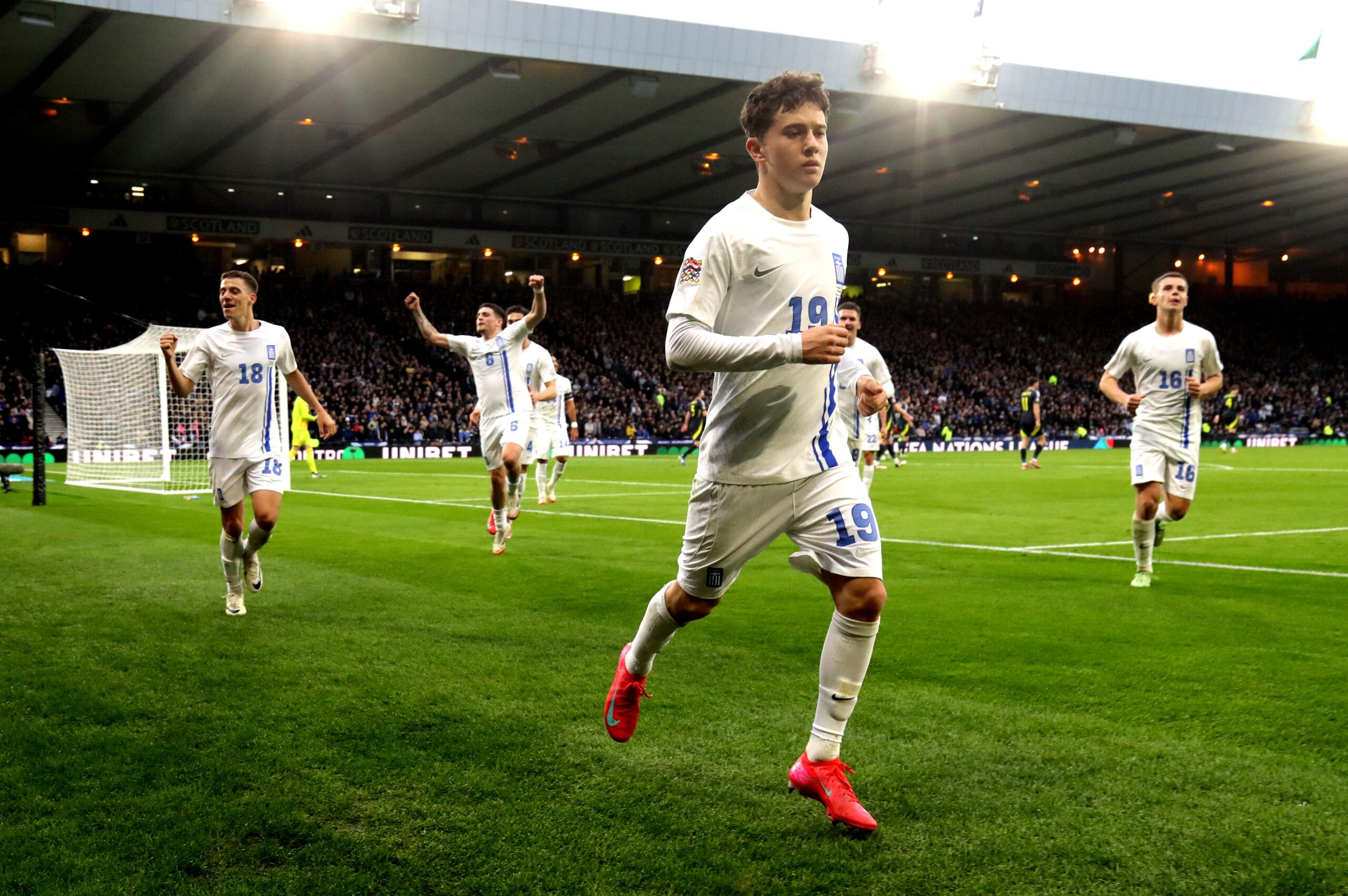 Η Marca αποθεώνει Καρέτσα: Το wonderkid που σπάει τα ρεκόρ του Λαμίν Γιαμάλ