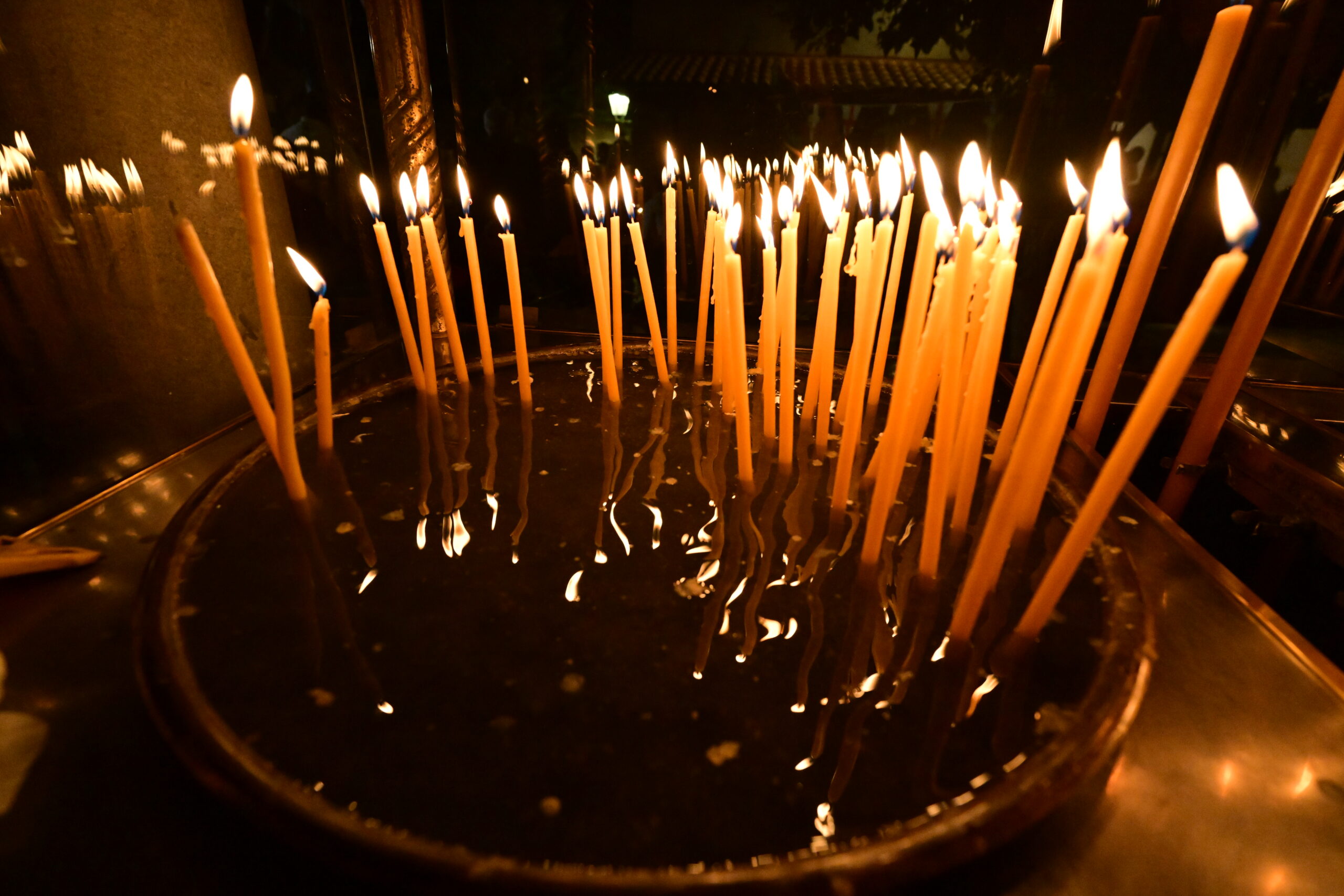 ΑΦΙΞΗ ΤΟΥ ΑΓΙΟΥ ΦΩΤΟΣ ΣΤΗΝ ΕΞΑΡΧΙΑ ΤΟΥ ΠΑΝΑΓΙΟΥ ΤΑΦΟΥ ΣΤΗΝ ΠΛΑΚΑ