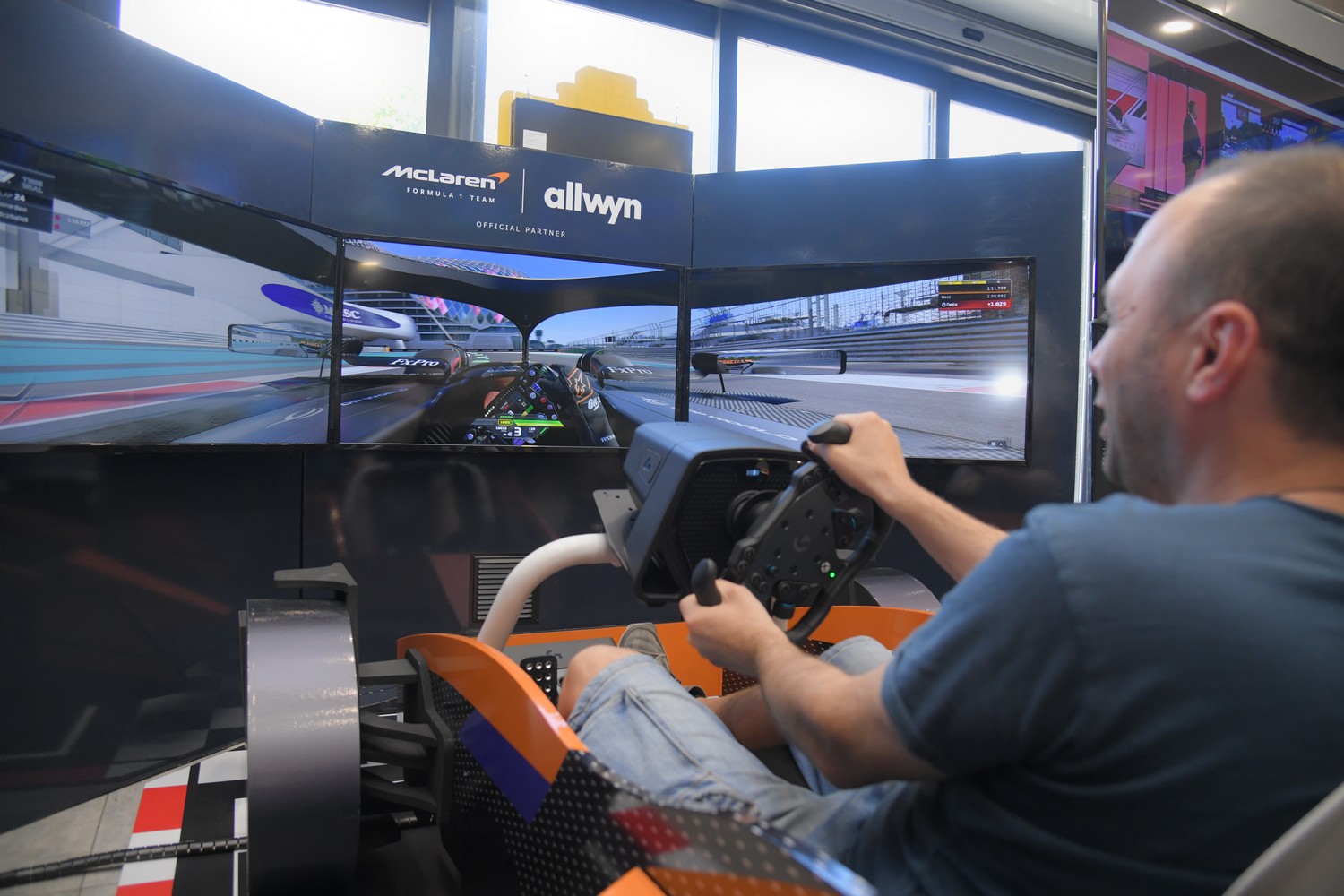 Η αυθεντική εμπειρία της Formula 1 στα καταστήματα ΟΠΑΠ – Γίνε πιλότος σε αγωνιστικό μονοθέσιο και νιώσε την αδρεναλίνη κάθε πίστας στον πιο εξελιγμένο προσομοιωτή της ομάδας McLaren F1