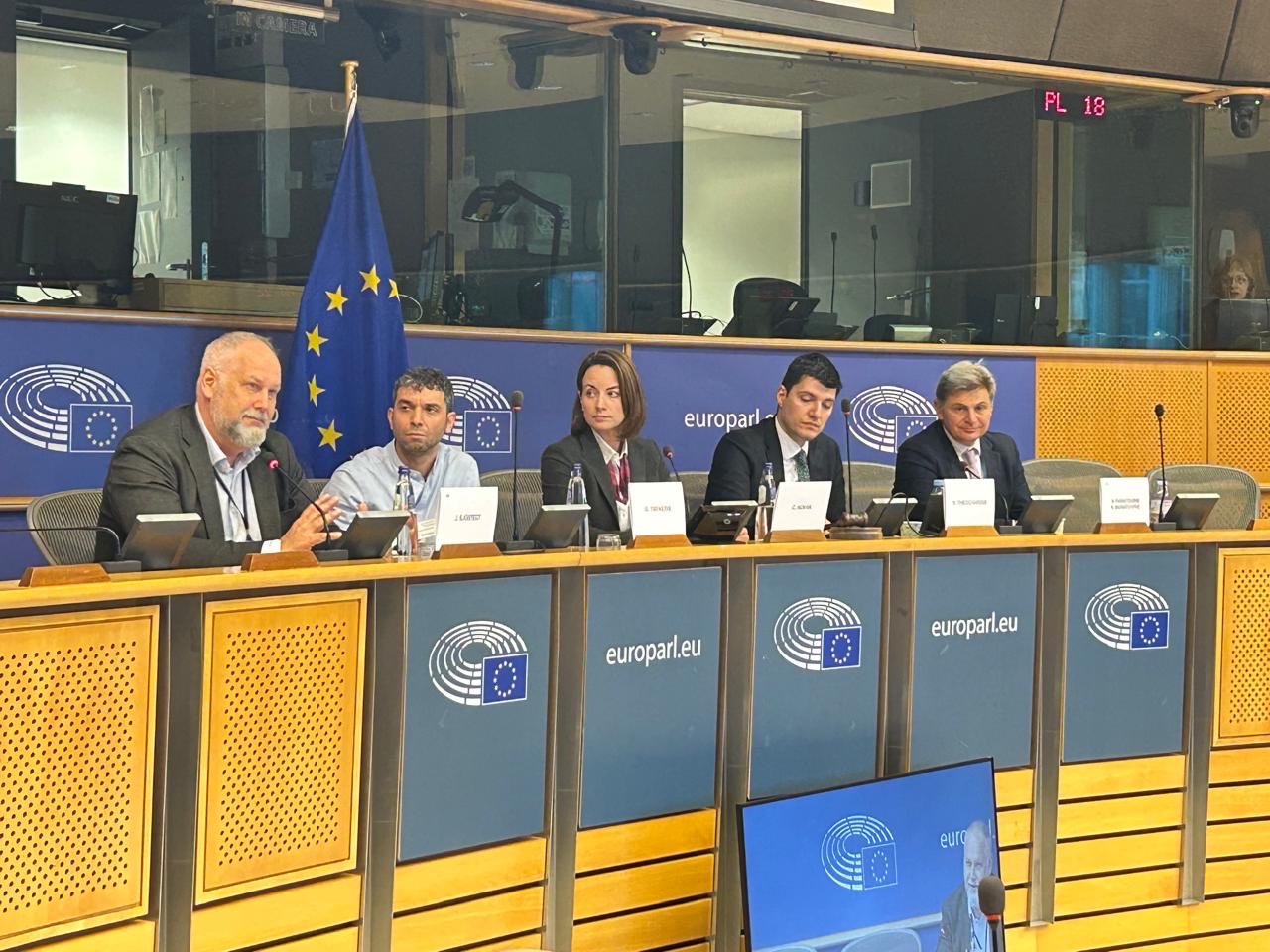 Νικόλας Φαραντούρης