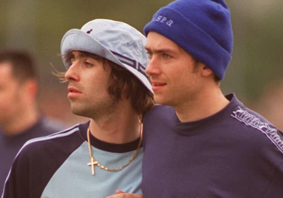 Η αντιπαλότητα μεταξύ Blur και Oasis γίνεται θεατρική παράσταση