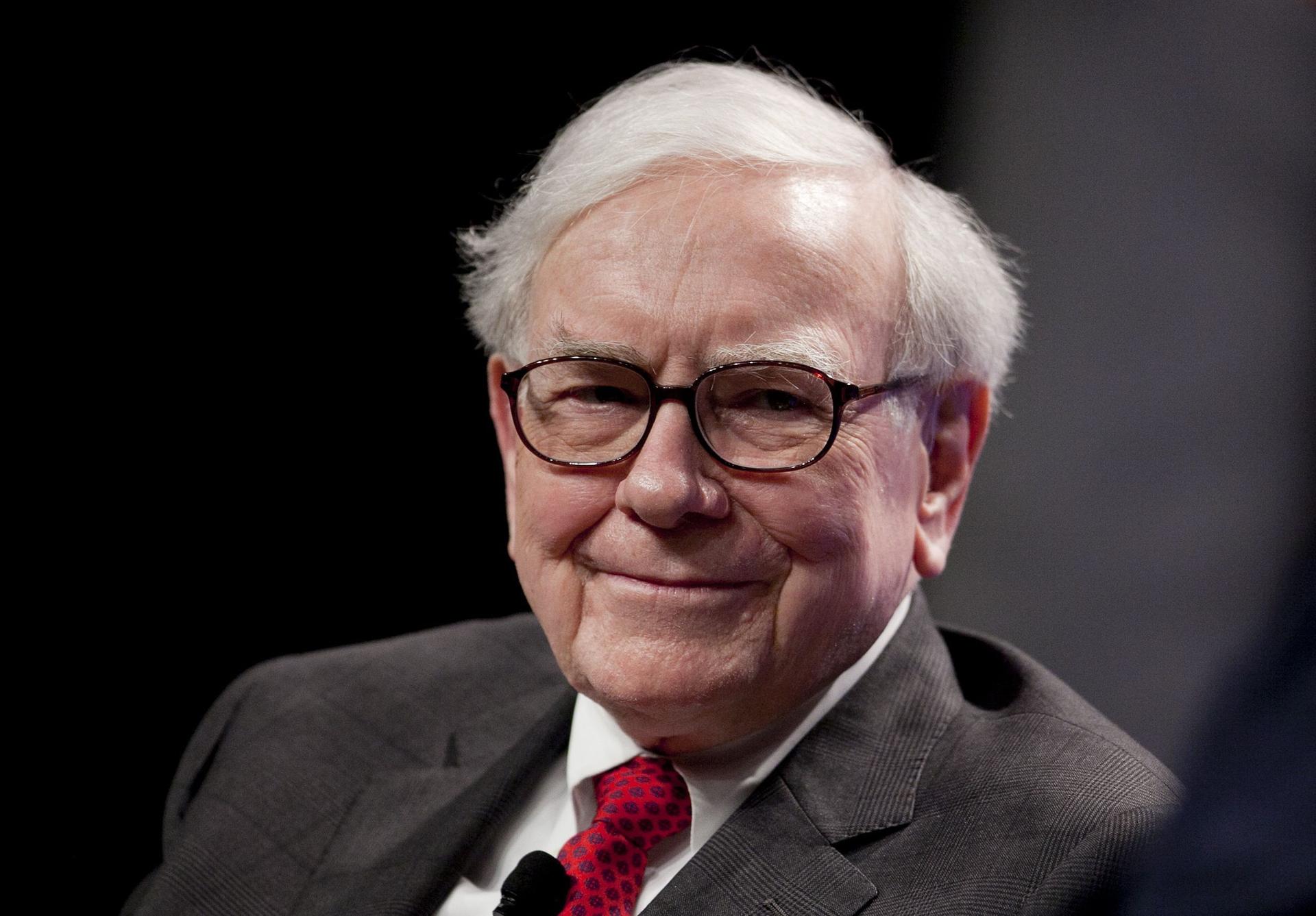 Ο Γουόρεν Μπάφετ αποχωρεί από τη Berkshire Hathaway: Η μεγάλη αλλαγή σε έναν γίγαντα 1,2 τρισ. δολαρίων – Τι αλλάζει στη «μηχανή» του καπιταλισμού;