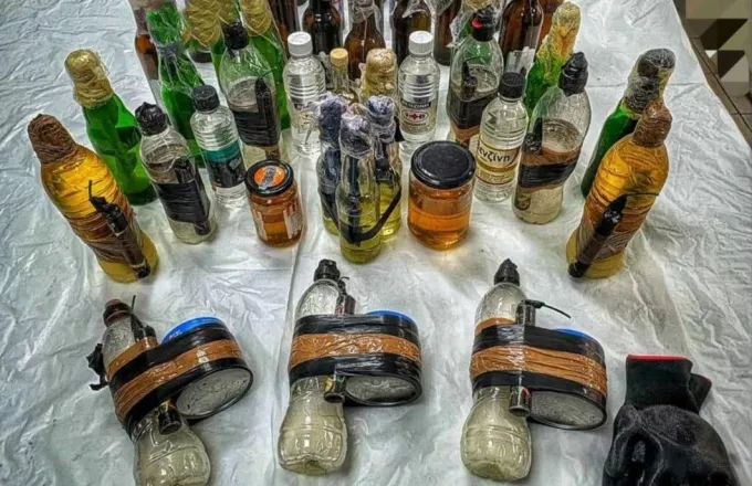 Υπάλληλος του ΑΠΘ εντόπισε 49 βόμβες μολότοφ σε υπόγειο της Πολυτεχνικής Σχολής