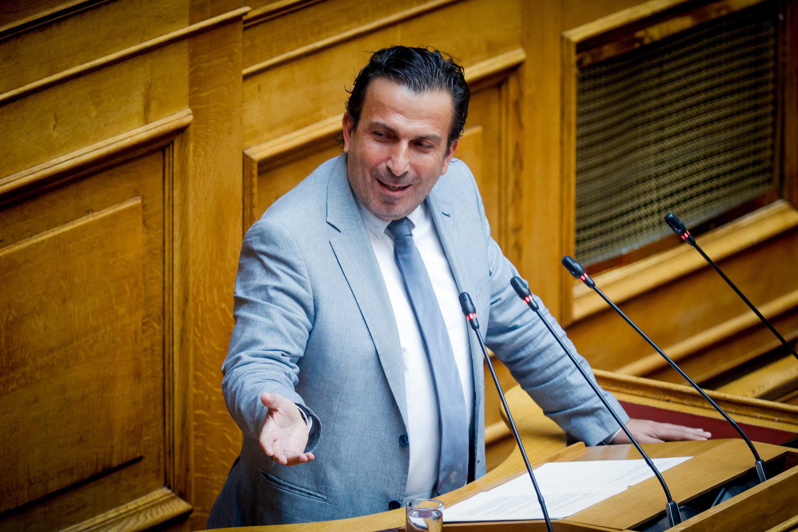 Στέφανος Παραστατίδης