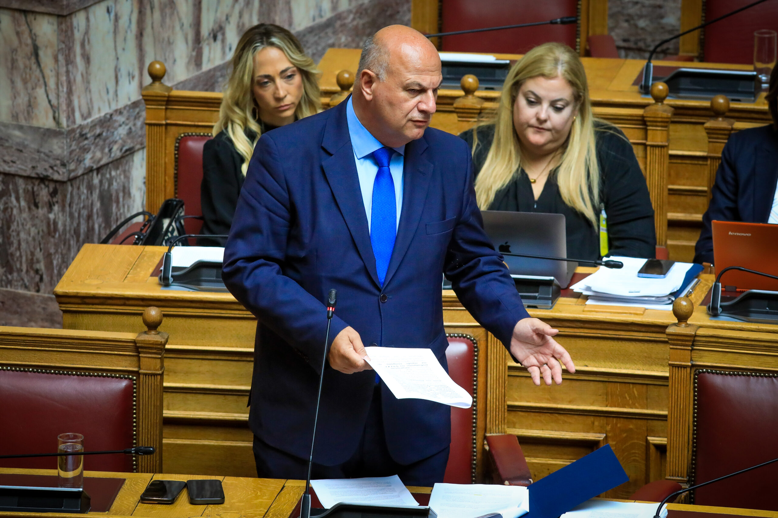 Κώστας Τσιάρας