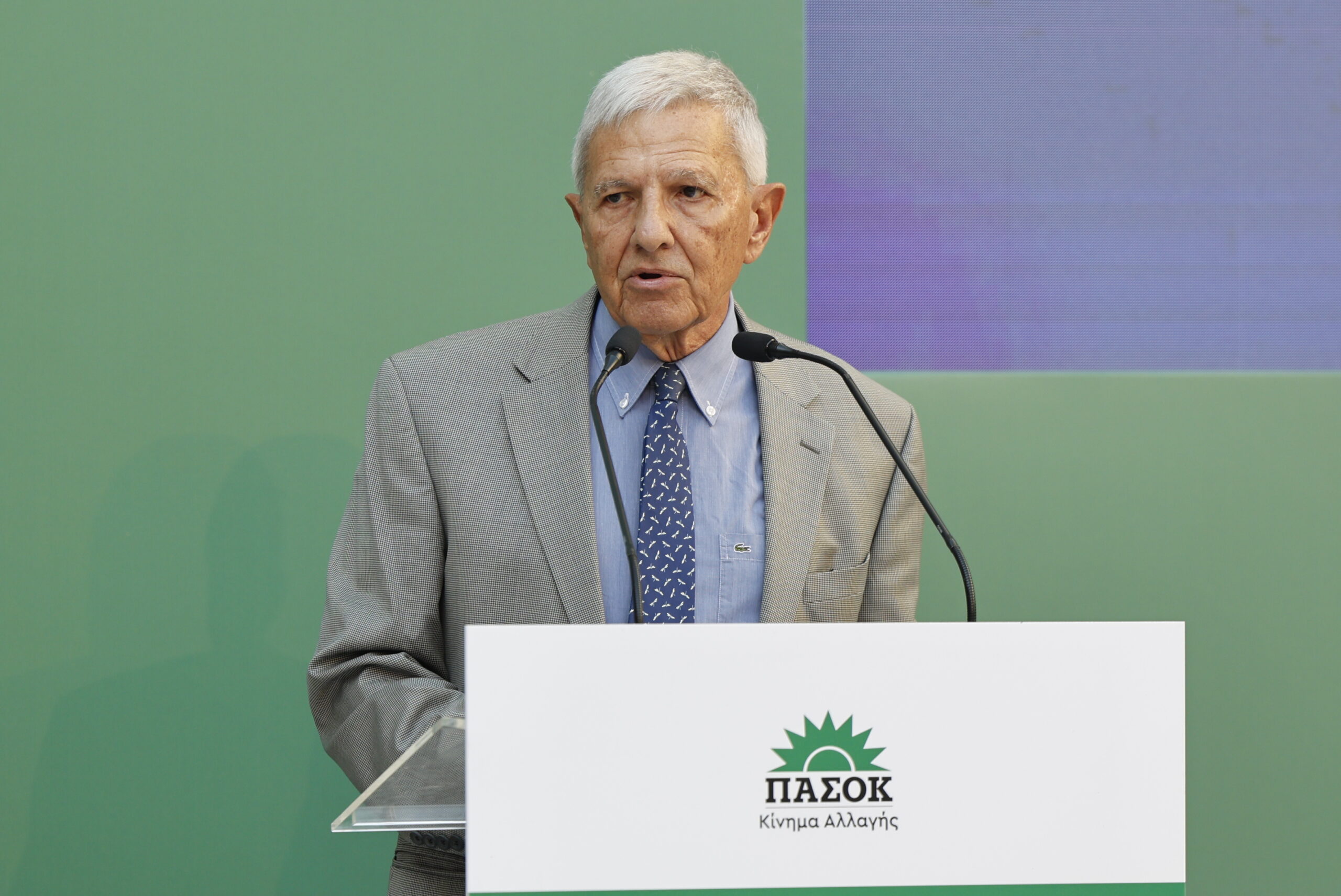 Τάσος Γιαννίτσης