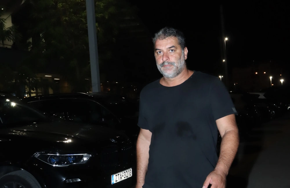 Φιλοθέη: Συνελήφθη ο Βασίλης Μπισμπίκης – Προκάλεσε φθορές με το SUV του σε σταθμευμένα οχήματα