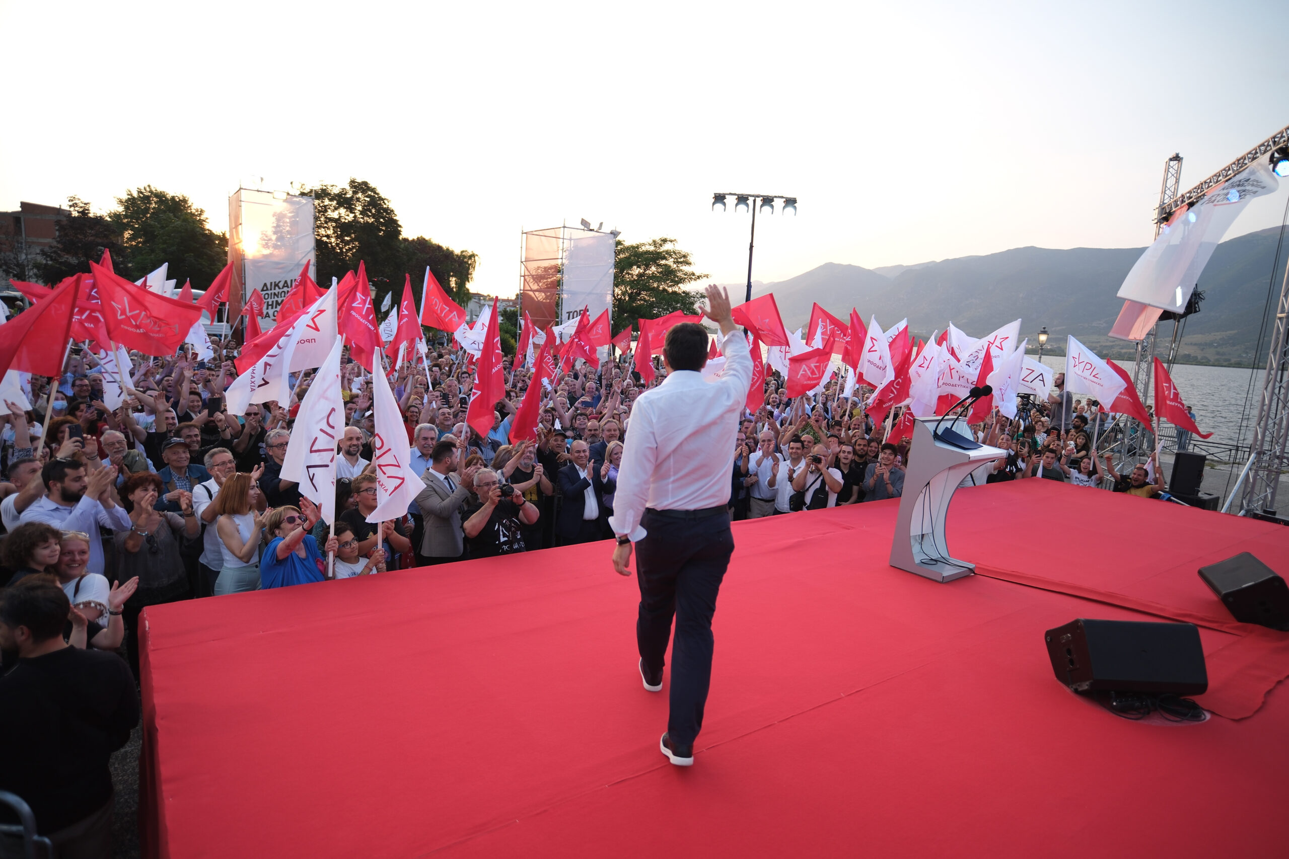 Το πολιτικό σκηνικό στα απόνερα της παραίτησης Τσίπρα – Οι αντιδράσεις στην κίνηση του πρώην πρωθυπουργού