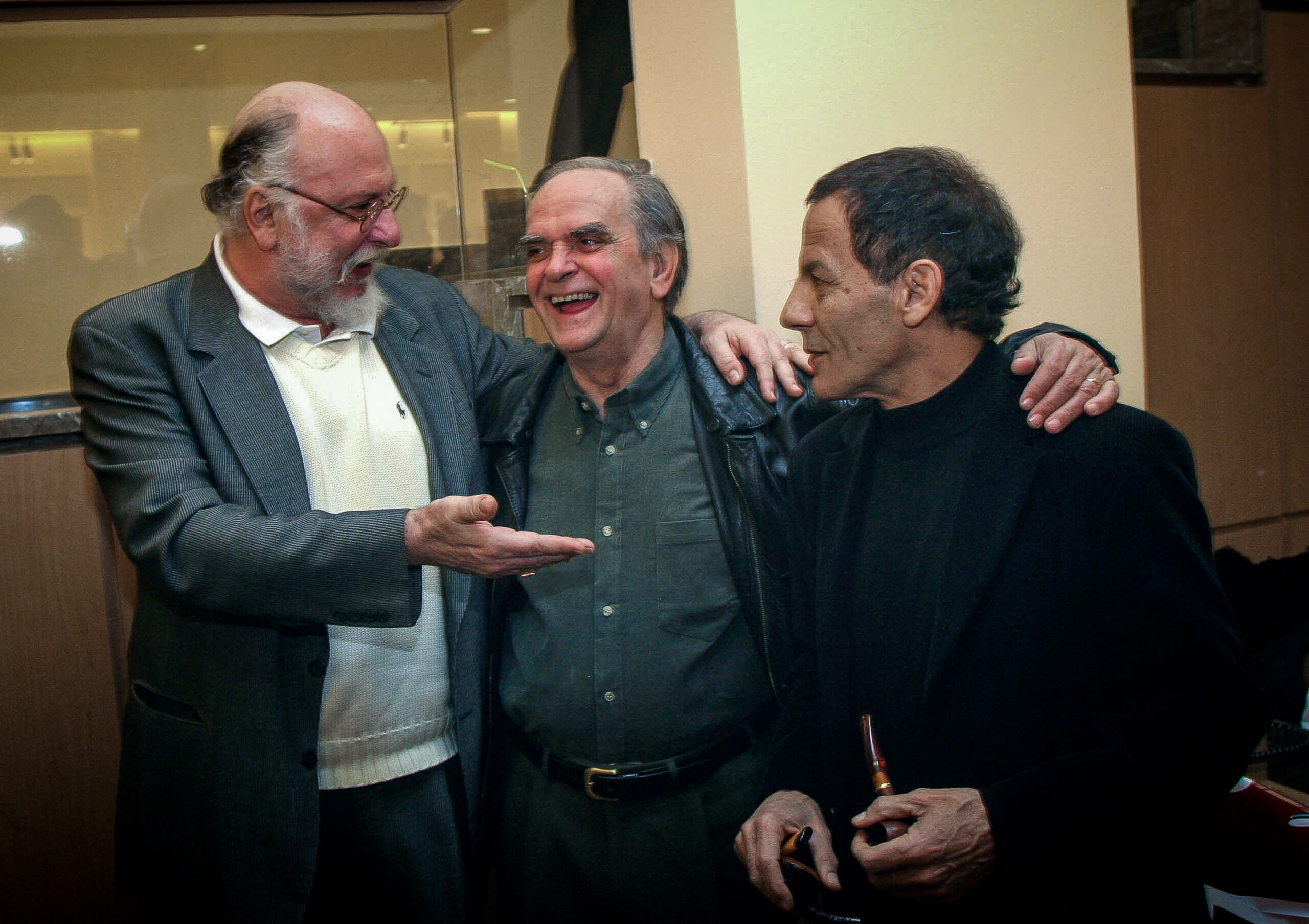 Σταύρος Ξαρχάκος