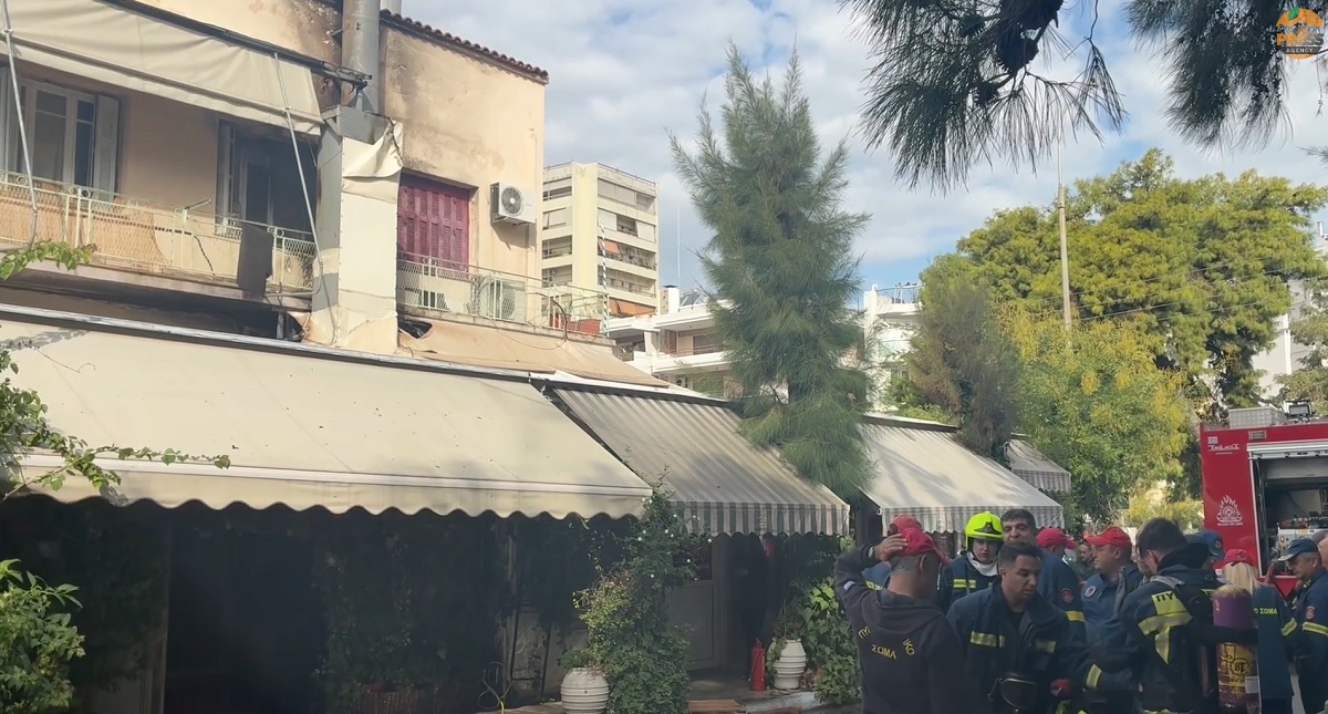 Άνω Πατήσια: Φωτιά σε ισόγειο χώρο – Ακούστηκαν εκρήξεις από φιάλες αερίου (Βίντεο)