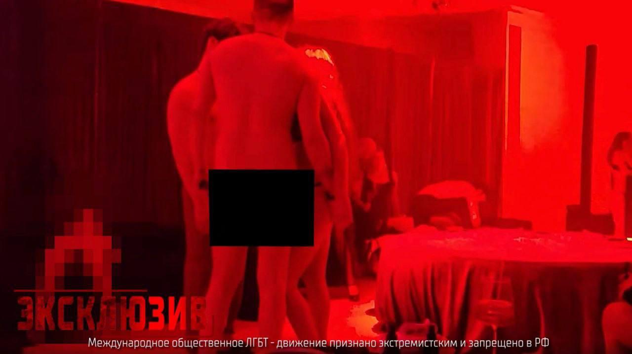 Οι μυστικές βίλες των οργίων της ρωσικής ελίτ: Τα κοσμικά πάρτι με στόχο το ομαδικό σεξ (φωτό & βίντεο)