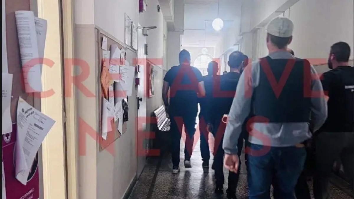 Βορίζια Ηρακλείου: Με αλεξίσφαιρα γιλέκα στο Δικαστικό Μέγαρο οι κατηγορούμενοι της πλευράς Καργάκη