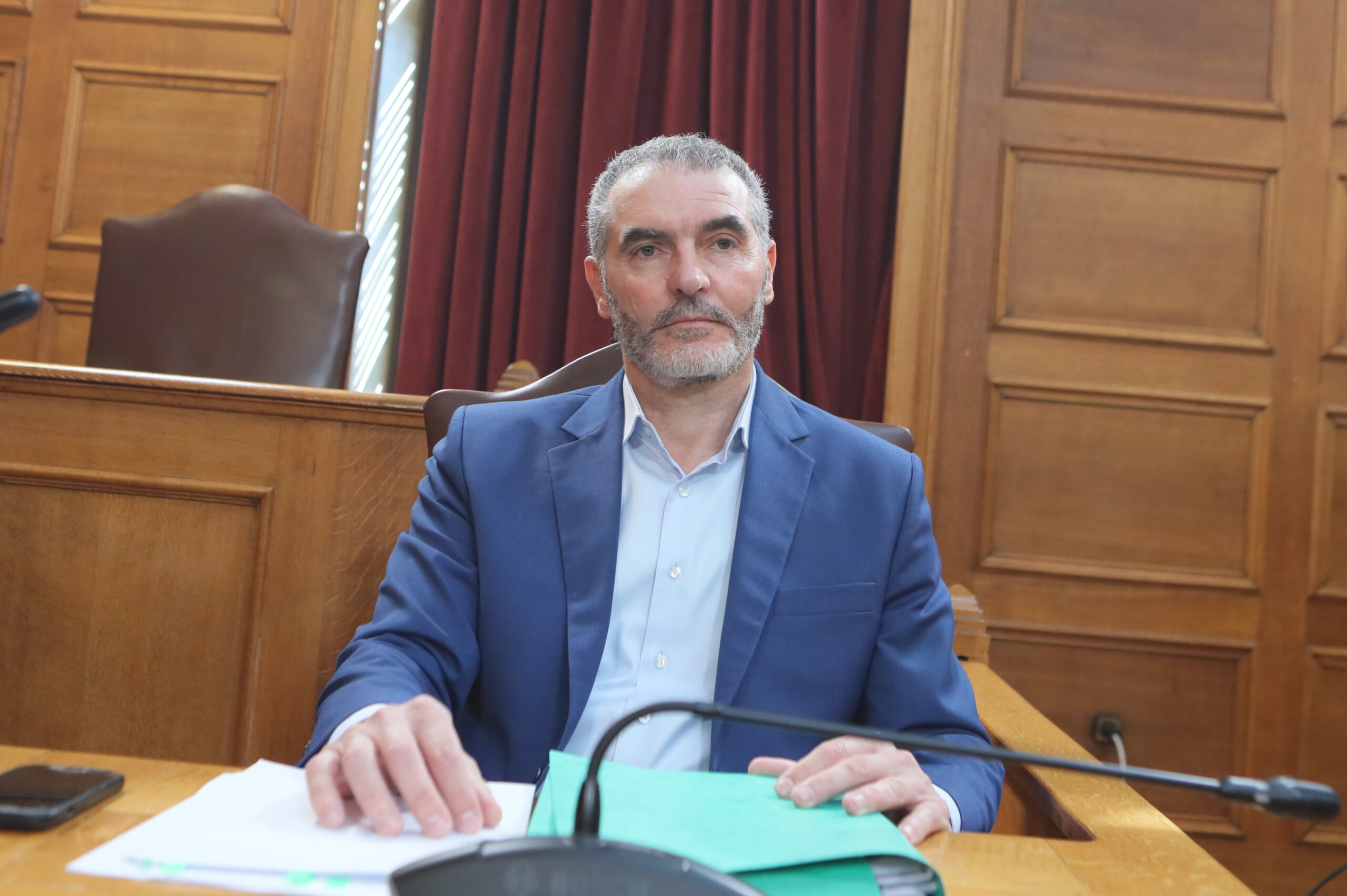 Μανώλης Χνάρης