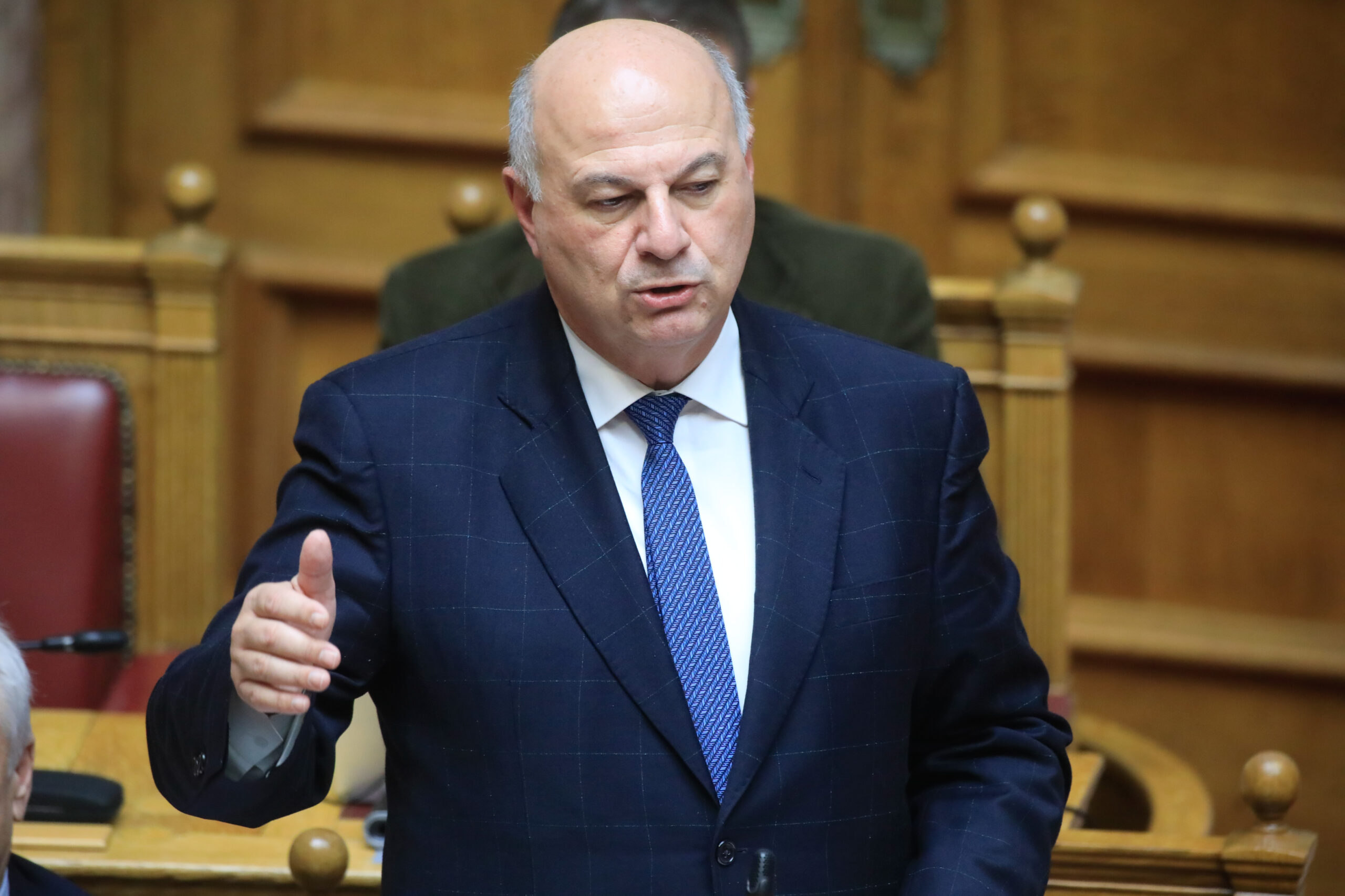 Κώστας Τσιάρας