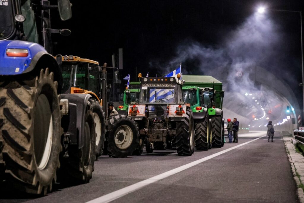 Προετοιμάζονται οι εκπρόσωποι των αγροτών για τη συνάντηση στο Μαξίμου – Προειδοποίηση για κλιμάκωση από Τετάρτη