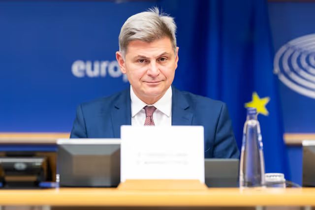 Νικόλας Φαραντούρης