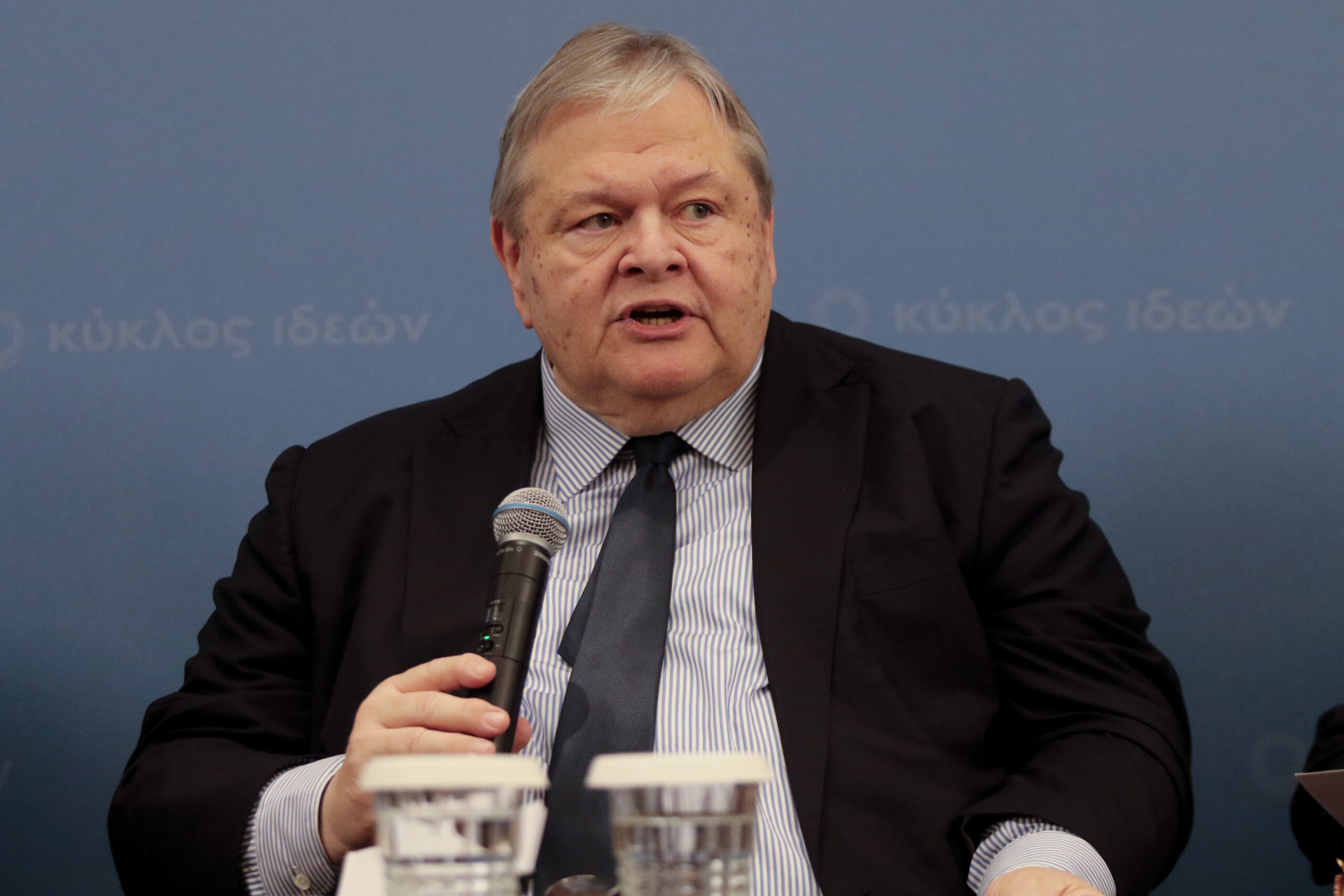 Ο Ευάγγελος Βενιζέλος, καθηγητής Συνταγματικού Δικαίου και πρώην αντιπρόεδρος της Κυβέρνησης