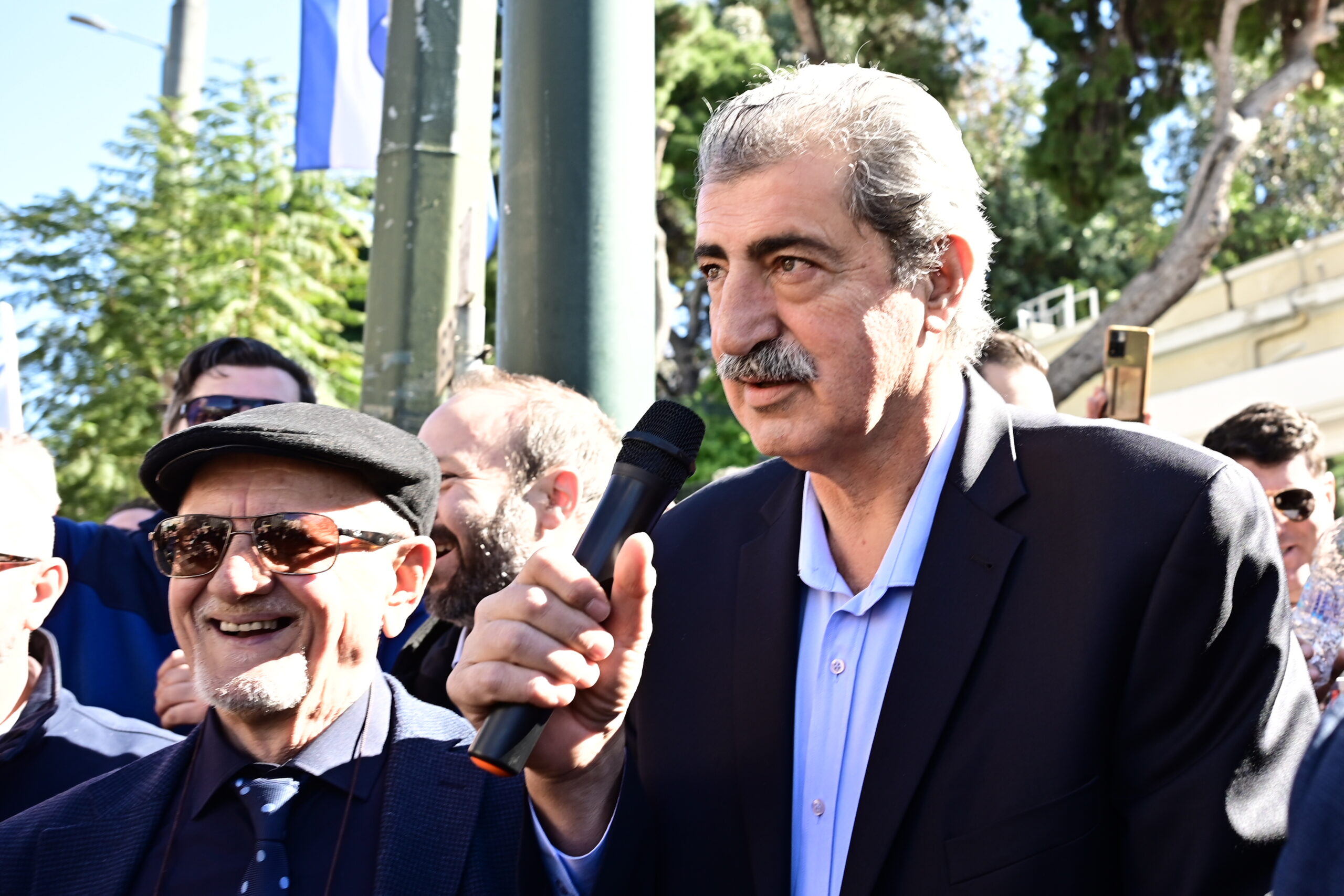 Ο Παύλος Πολάκης και ο Θύμιος Λυμπερόπουλος στο Σύνταγμα