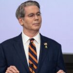 Ο Σκοτ Μπέσεντ στο Ντάλας