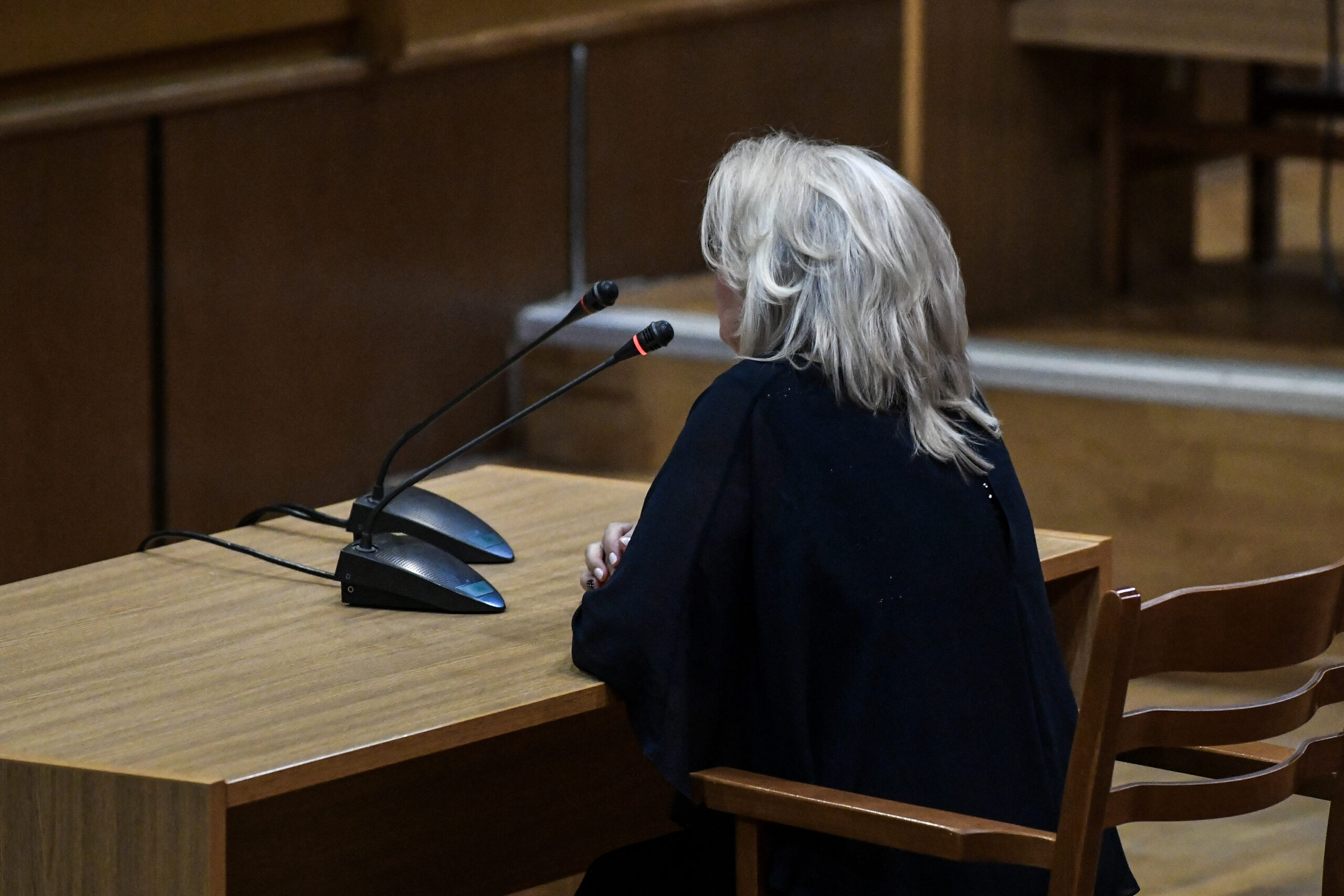 Χρυσή Αυγή - Η Ελένη Ζαρούλια σε δικαστική αίθουσα