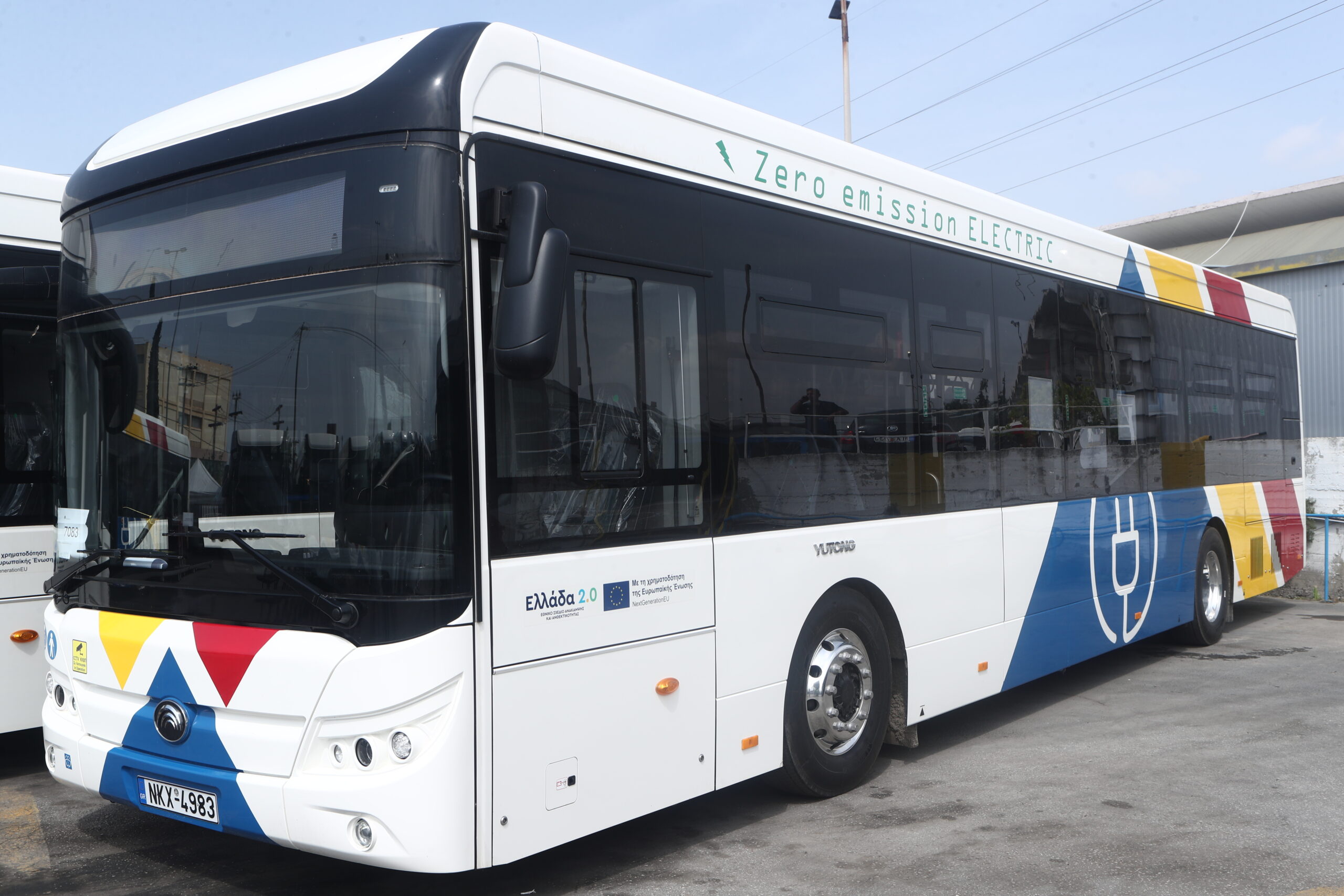 Τα ηλεκτρικά λεωφορεία του ΟΑΣΘ που θα πραγματοποιήσουν τα πρώτα δρομολόγια στην Θεσσαλονίκη, Δευτέρα 20 Μαΐου 2024.