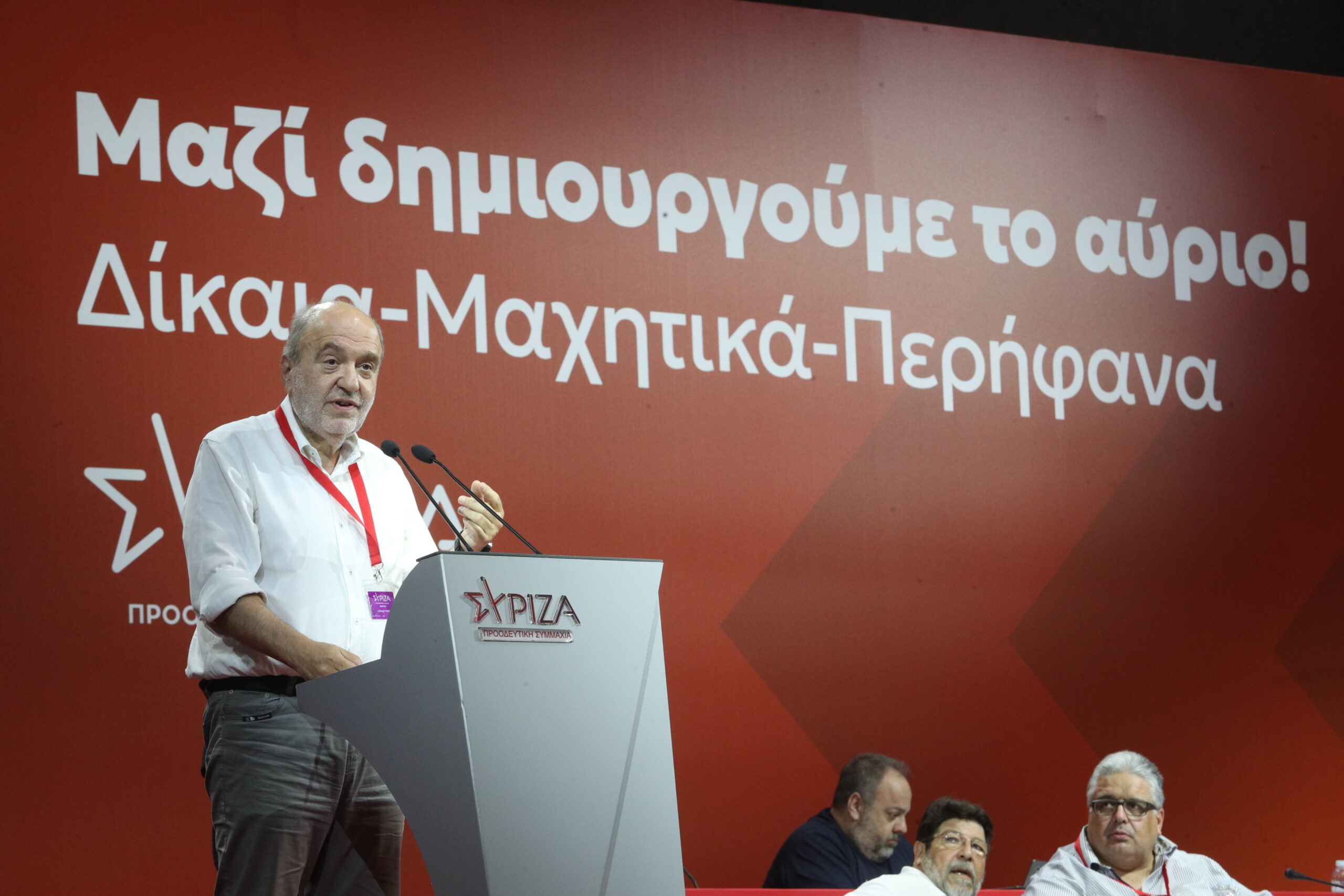 Ο Τρύφων Αλεξιάδης