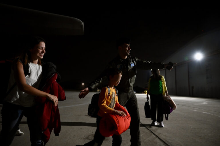 Ελευσίνα, ο επαναπατρισμός των Ελλήνων