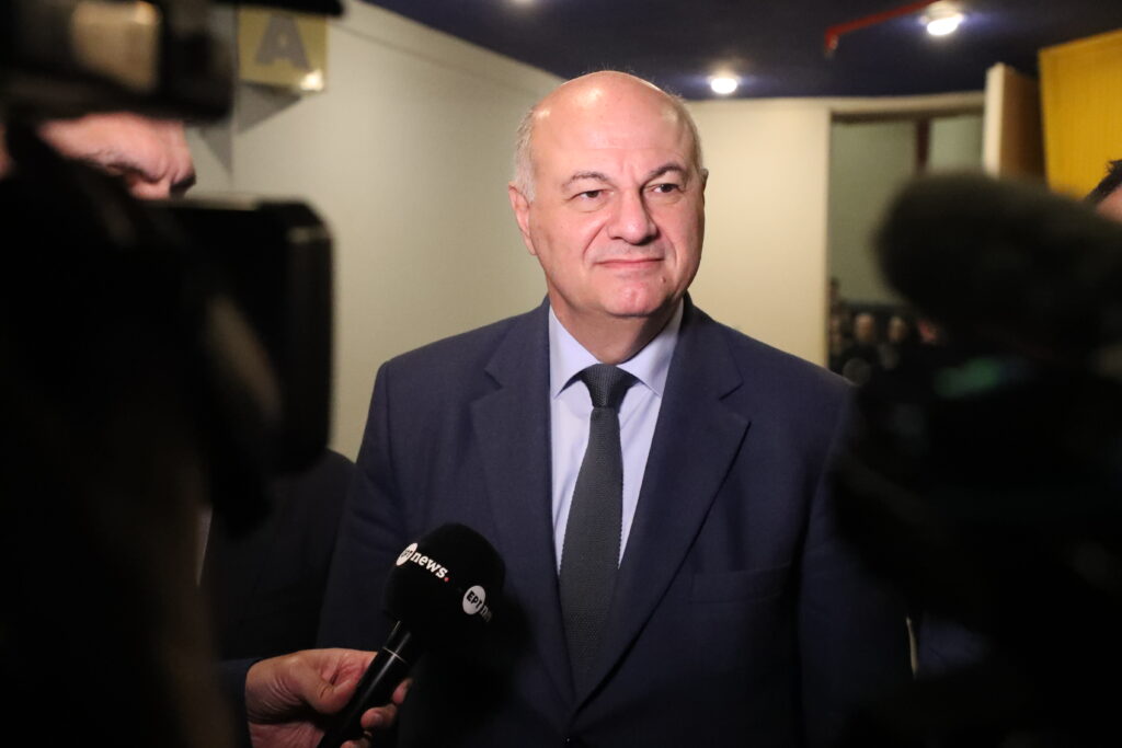 Κώστας Τσιάρας